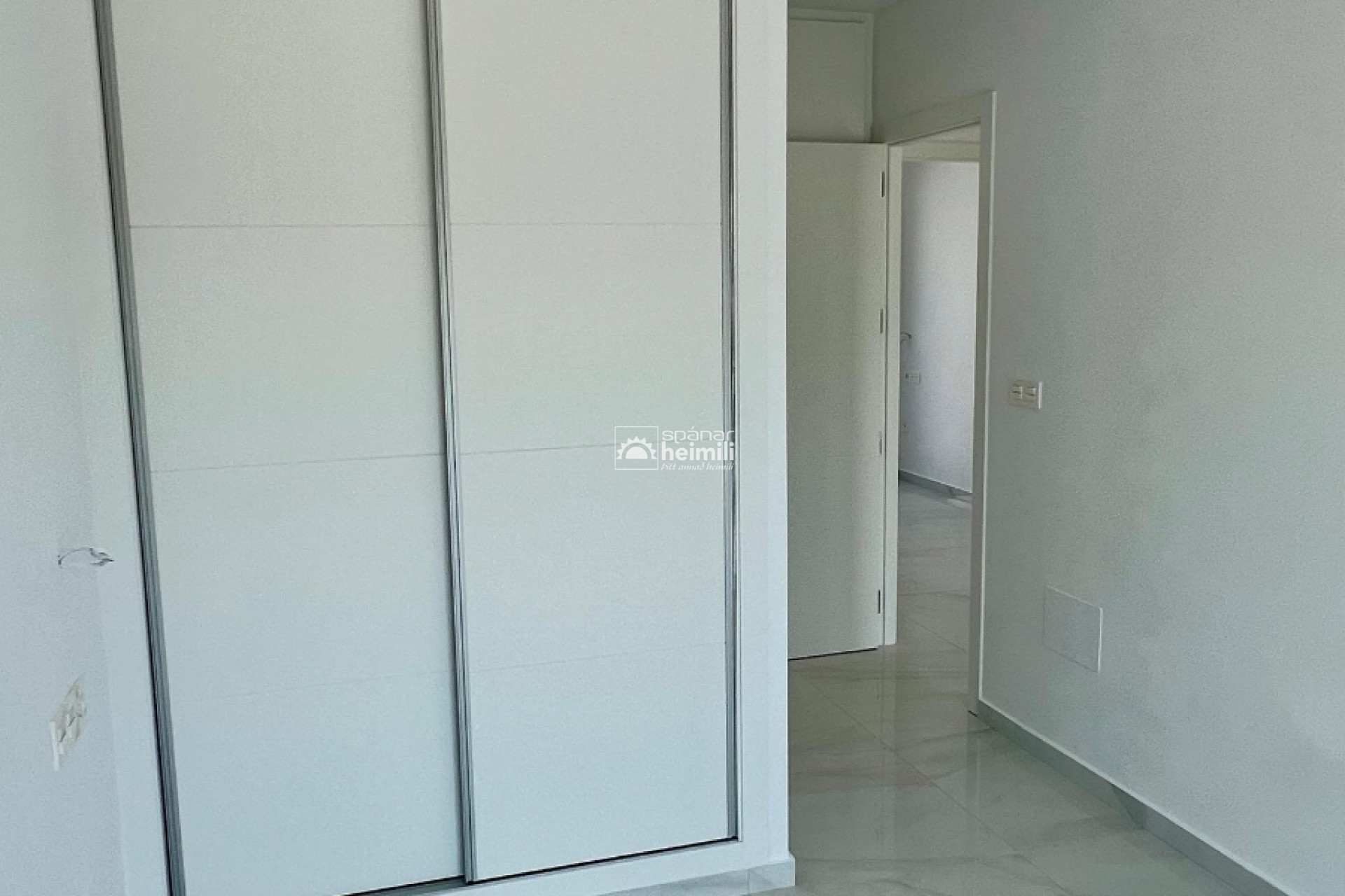 Obra nueva - Casa semi-adosada -
Polop de la Marina  - polop