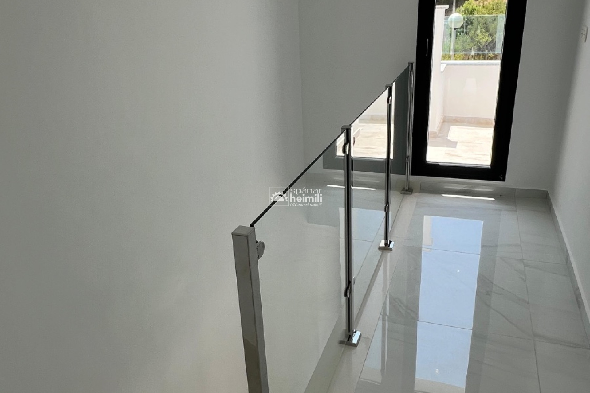 Obra nueva - Casa semi-adosada -
Polop de la Marina  - polop