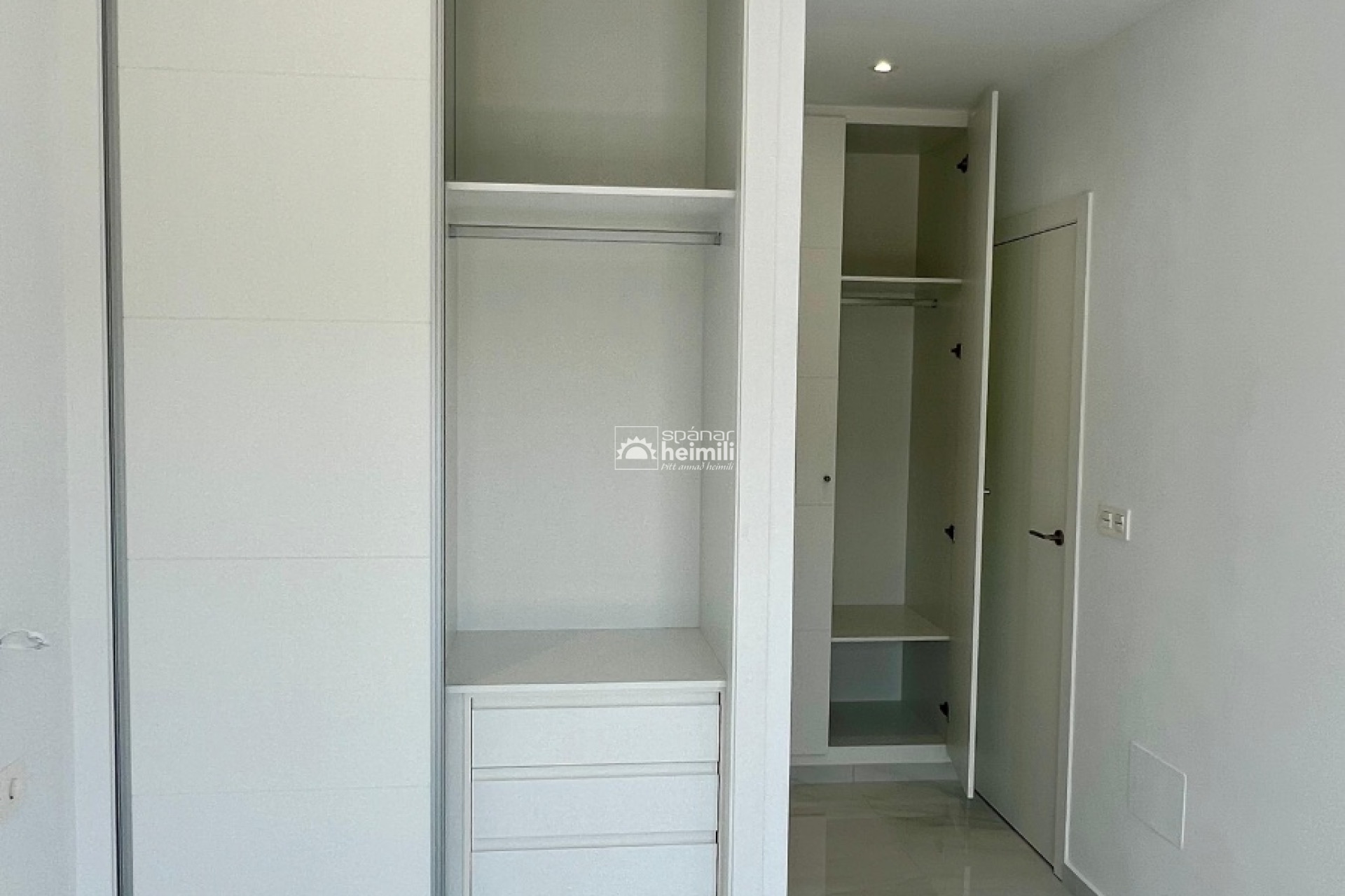 Obra nueva - Casa semi-adosada -
Polop de la Marina  - polop