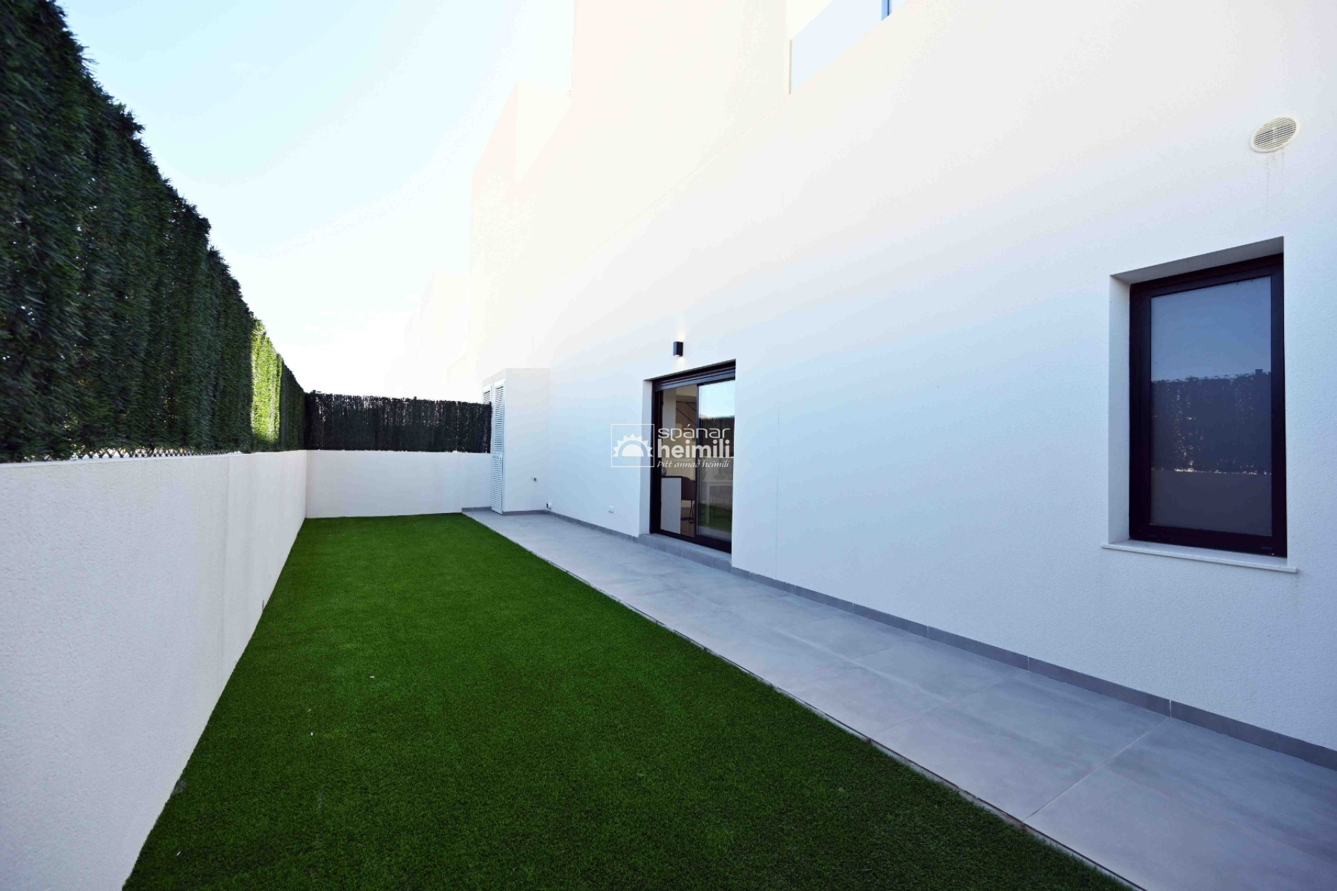 Obra nueva - Casa semi-adosada -
Villamartin