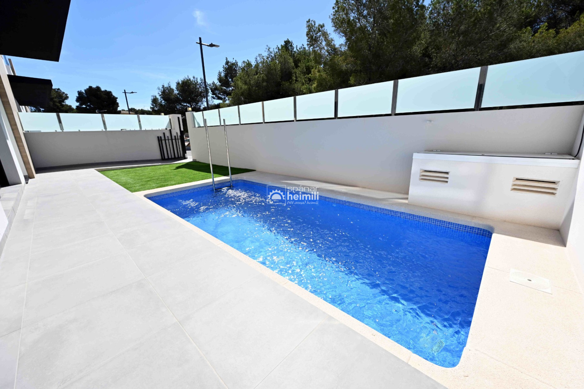 Obra nueva - Casa semi-adosada -
Villamartin