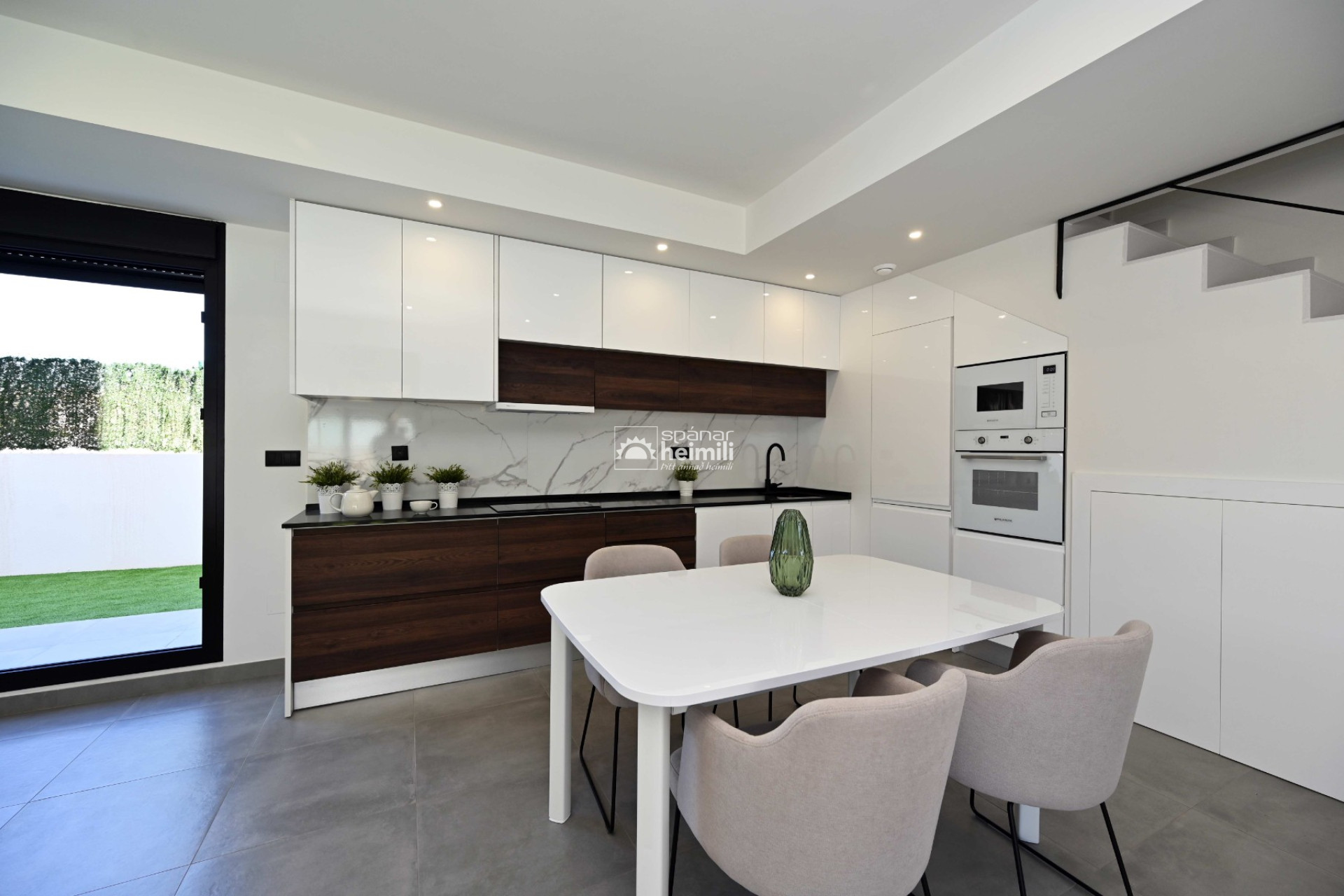 Obra nueva - Casa semi-adosada -
Villamartin