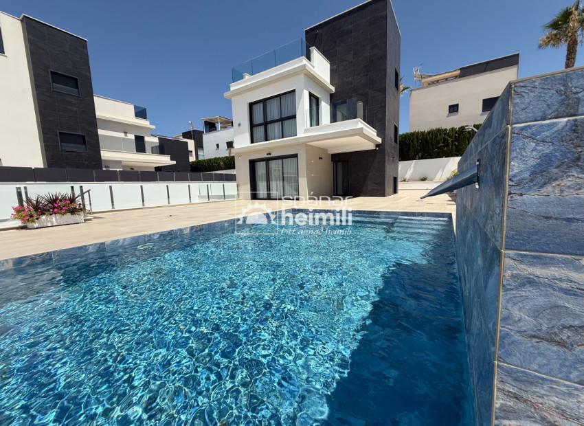 Obra nueva - Villa -
Campoamor/Las Ramblas