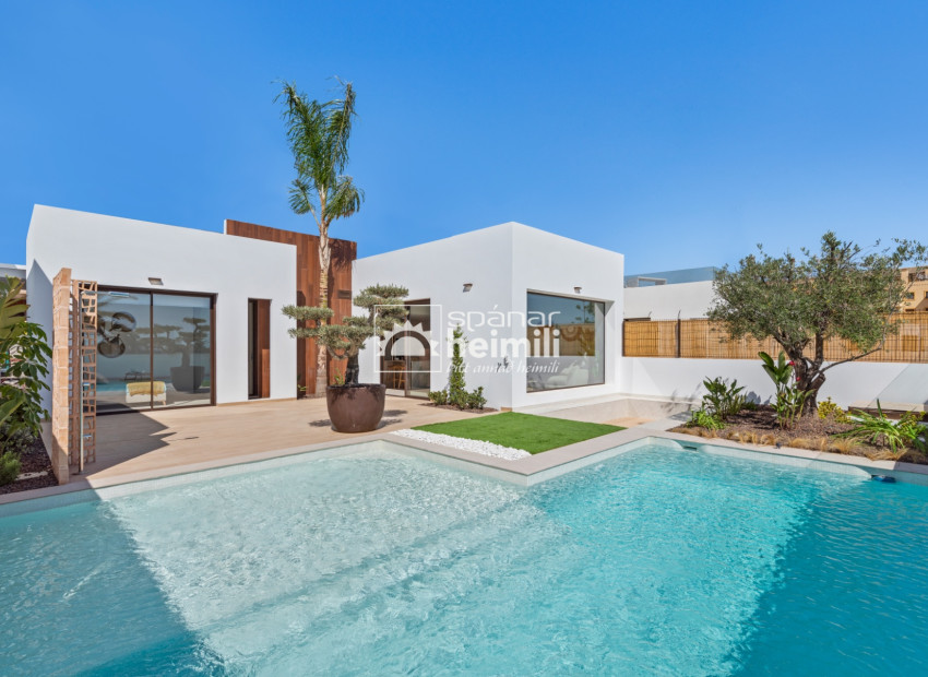 Obra nueva - Villa -
Los Alcazares