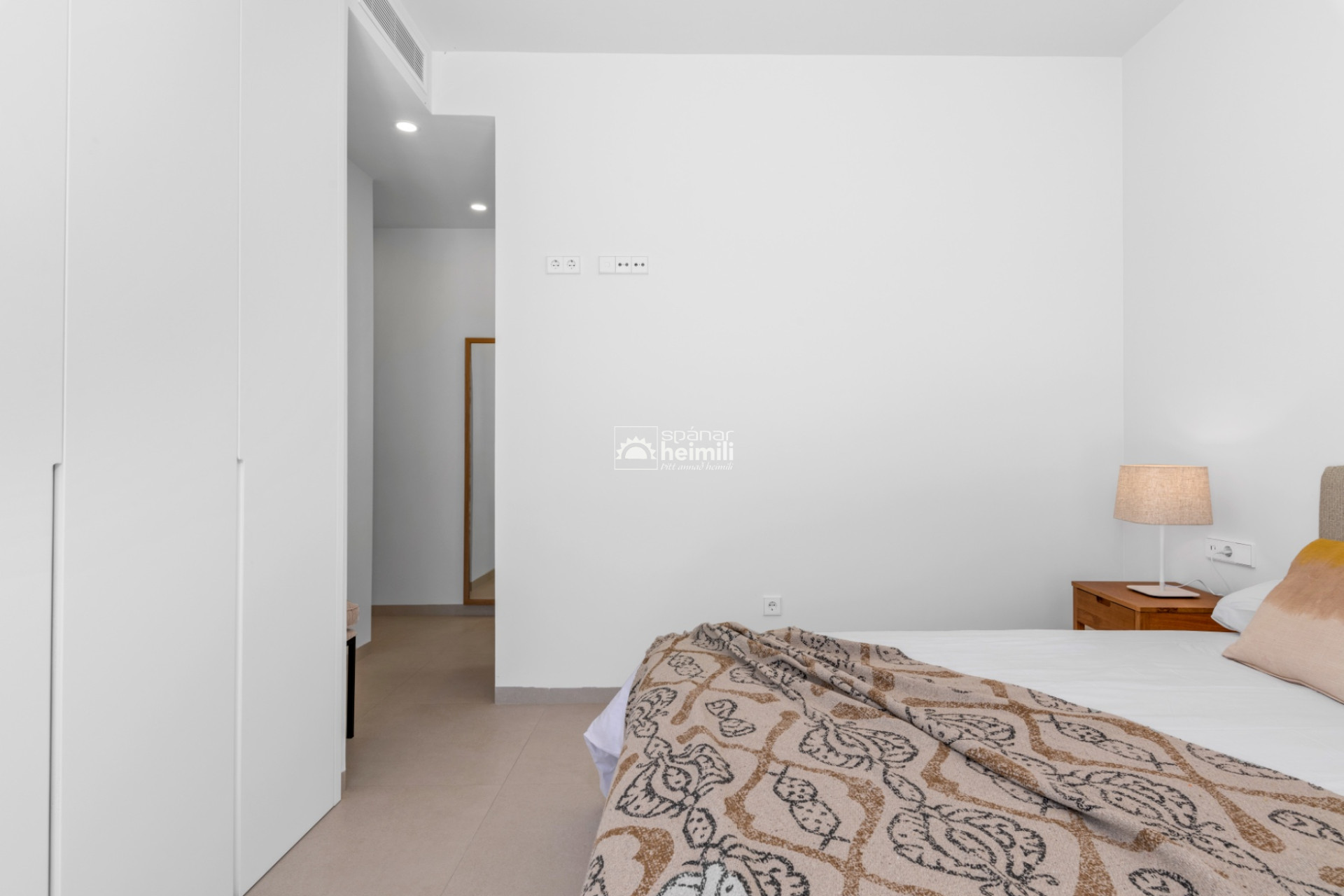 Obra nueva - Villa -
Los Alcazares