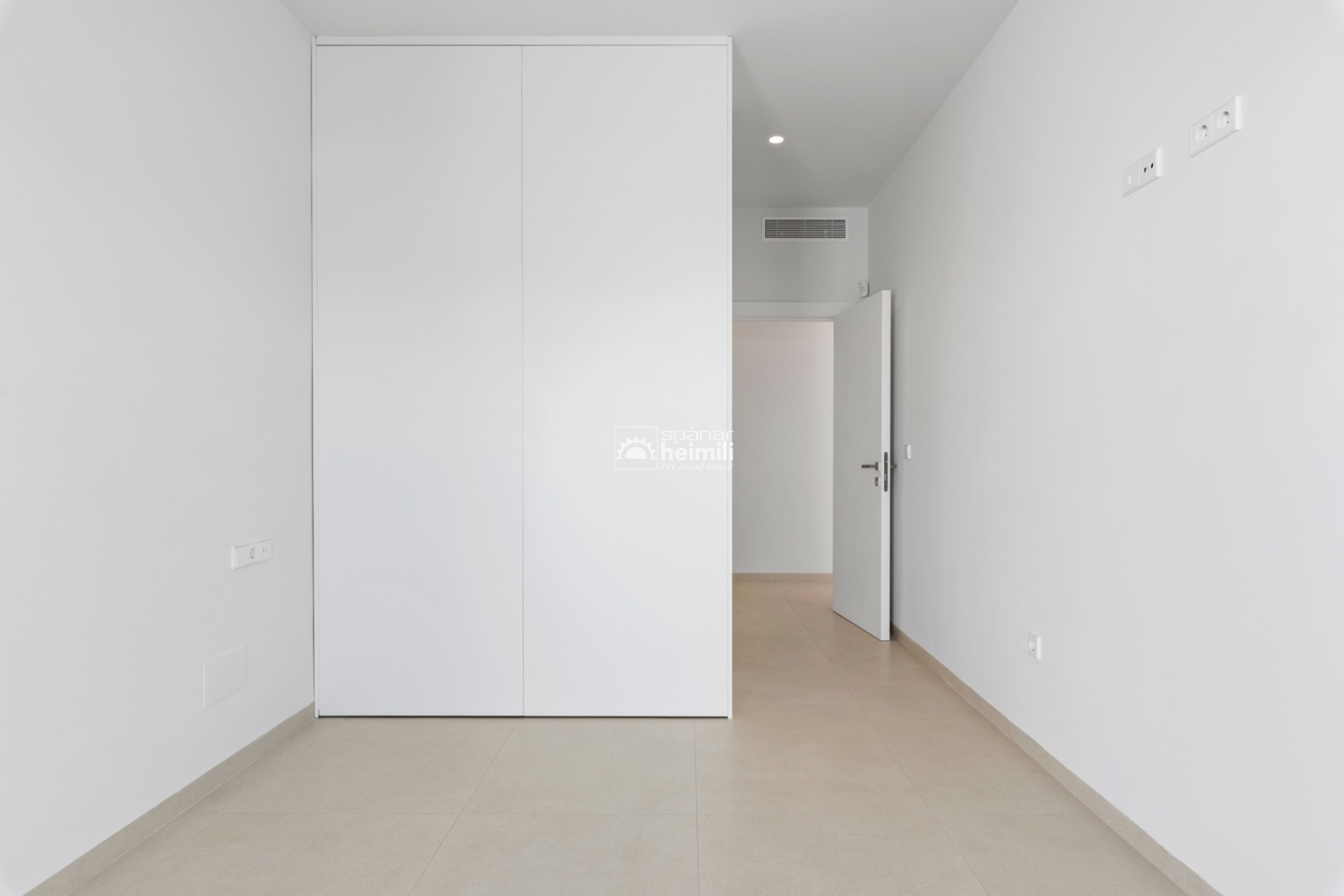 Obra nueva - Villa -
Los Alcazares