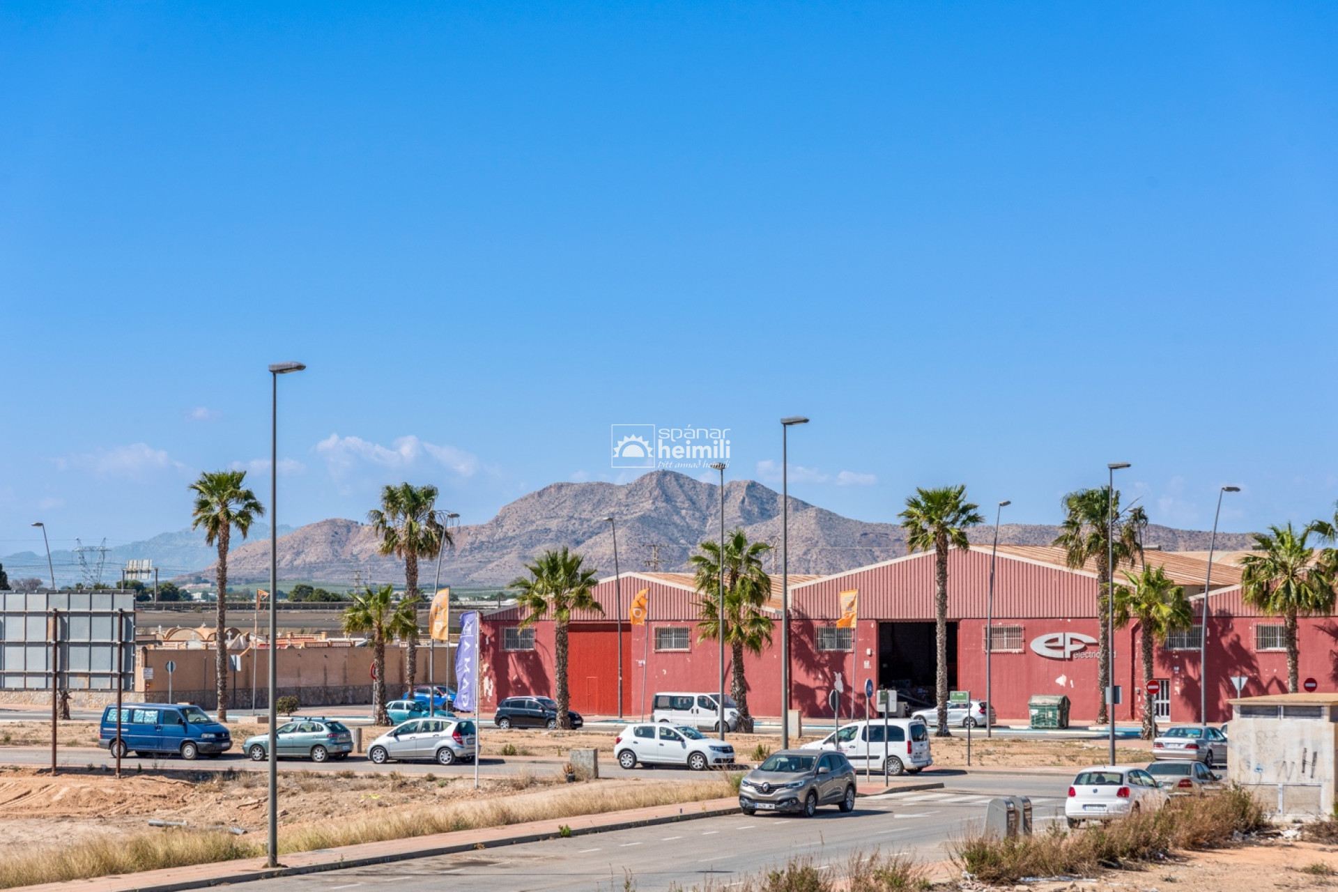 Obra nueva - Villa -
Los Alcazares