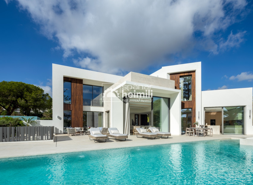 Obra nueva - Villa -
Malaga - Marbella