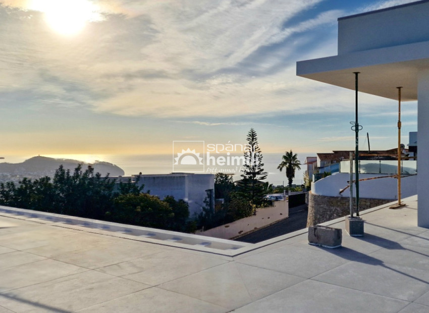 Obra nueva - Villa -
Moraira