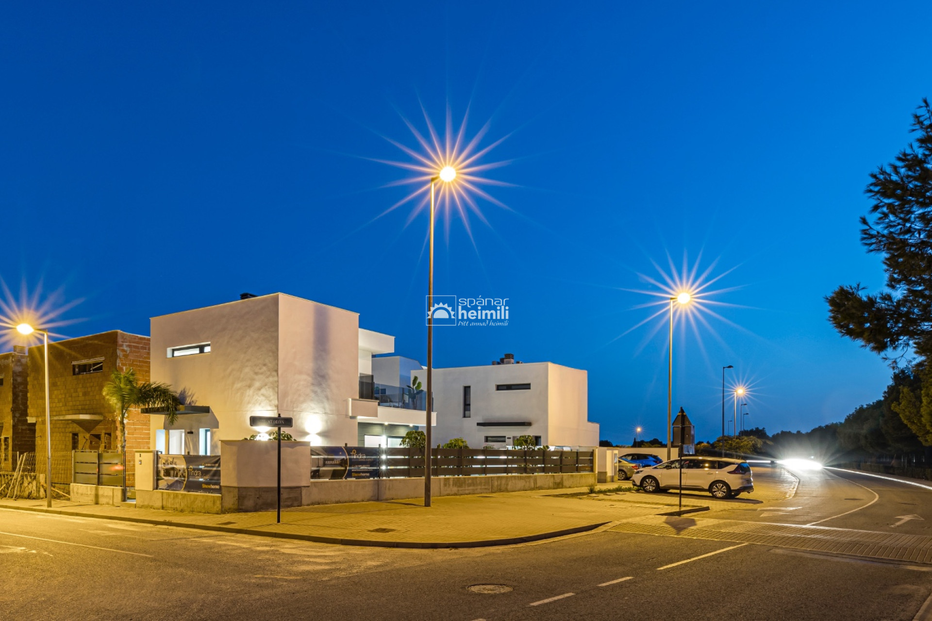 Obra nueva - Villa -
Roda Golf