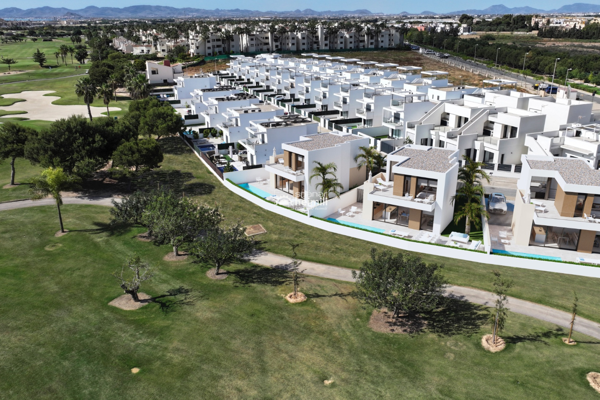 Obra nueva - Villa -
Roda Golf