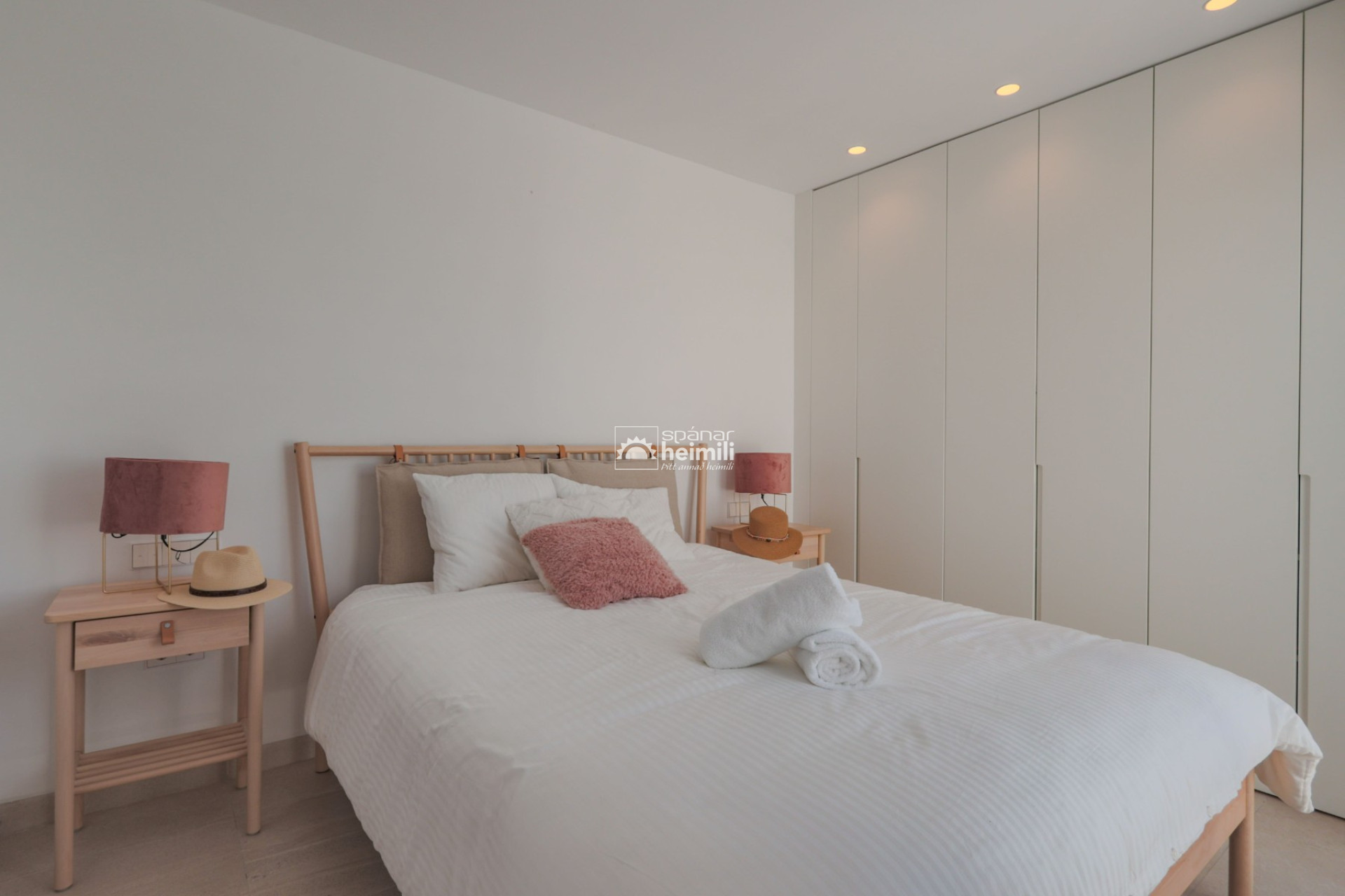 Obra nueva - Villa -
Santa Rosalia