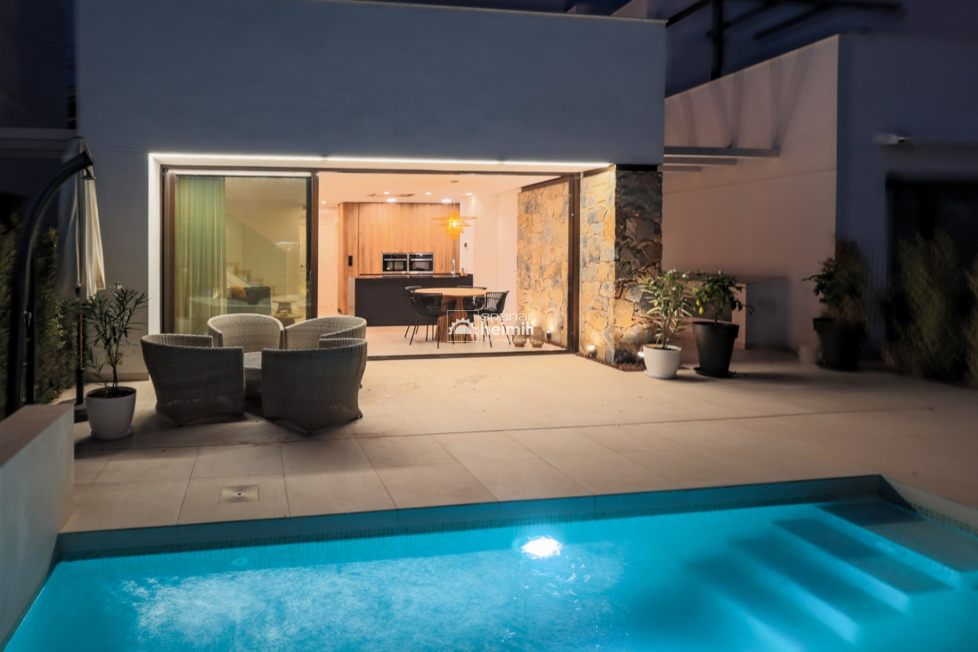 Obra nueva - Villa -
Santa Rosalia