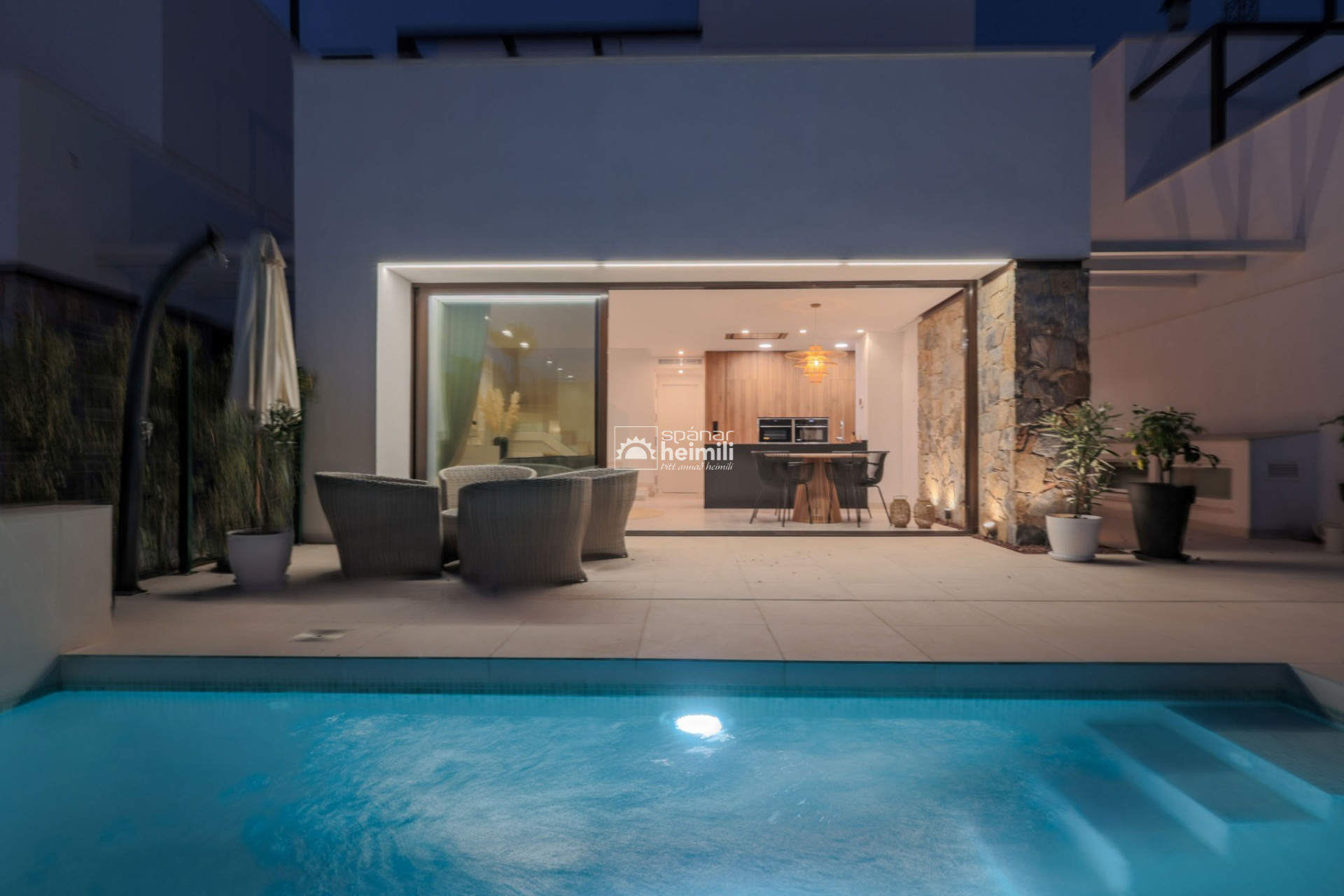 Obra nueva - Villa -
Santa Rosalia