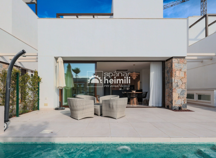 Obra nueva - Villa -
Santa Rosalia