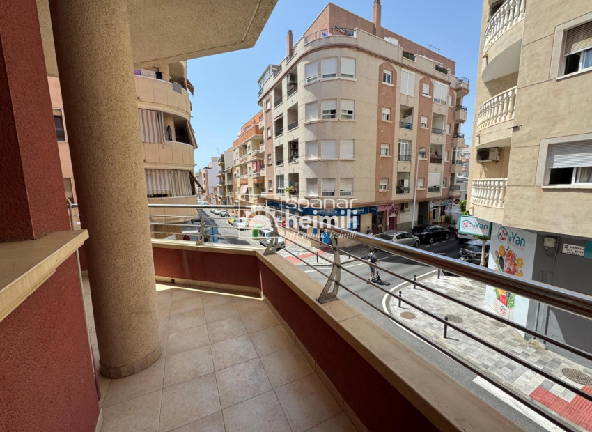 Odsprzedaż - Mieszkanie -
Torrevieja