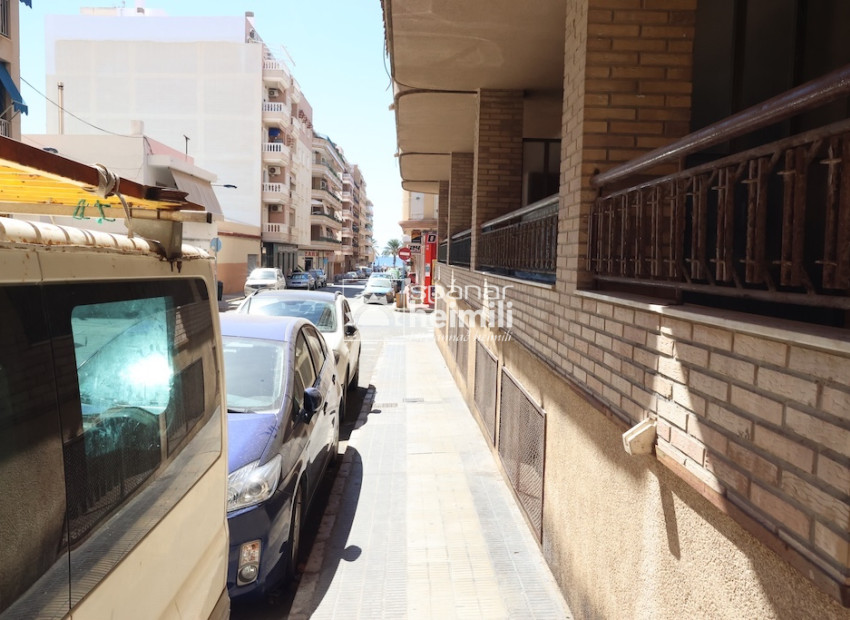 Odsprzedaż - Mieszkanie -
Torrevieja