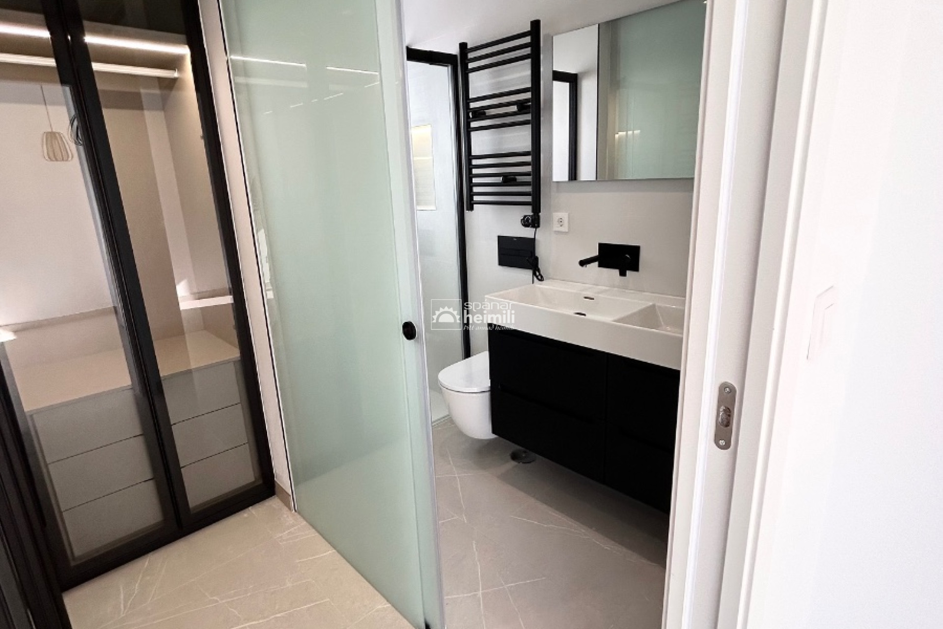 Odsprzedaż - Willa -
Santa Rosalia