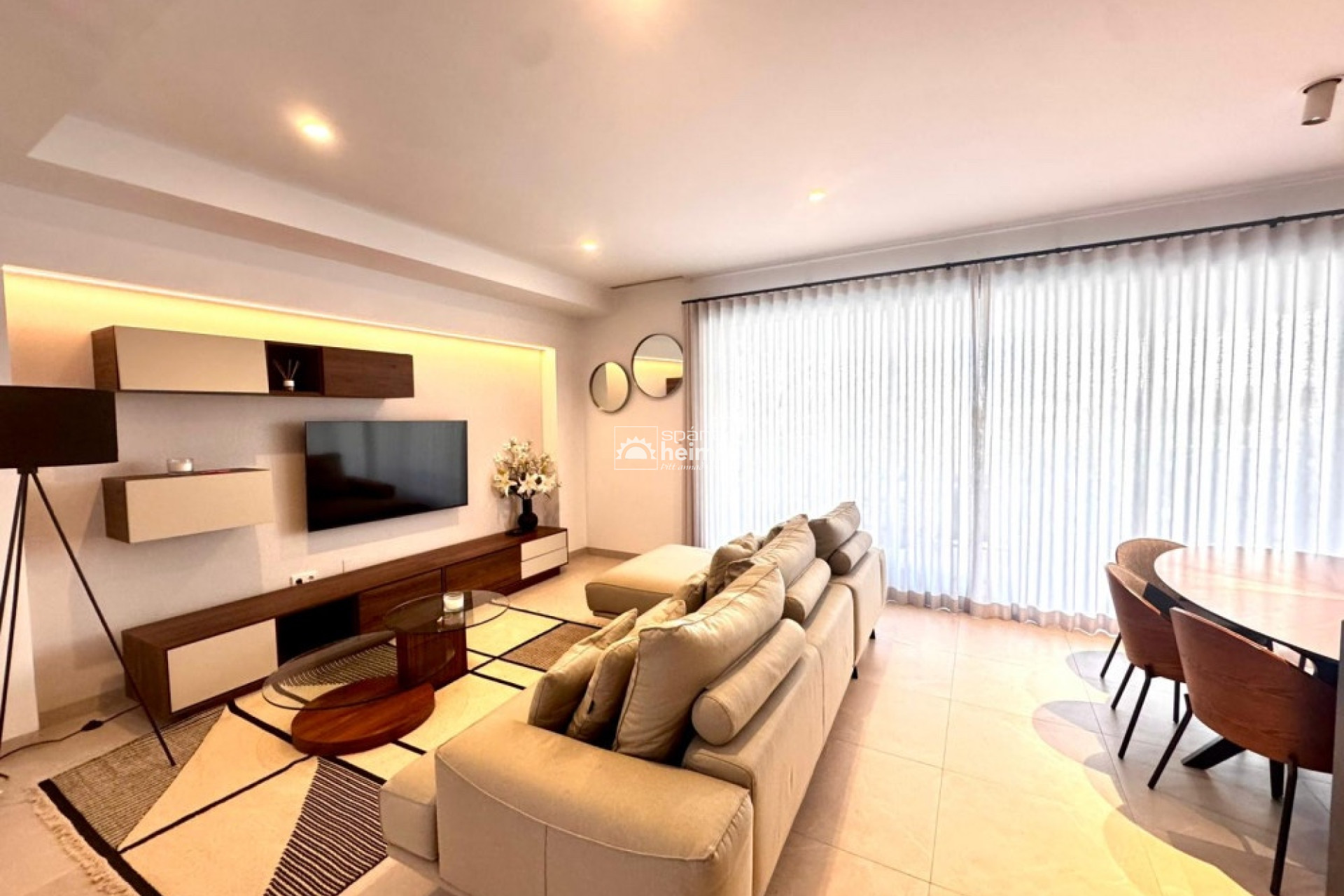 Odsprzedaż - Willa -
Santa Rosalia
