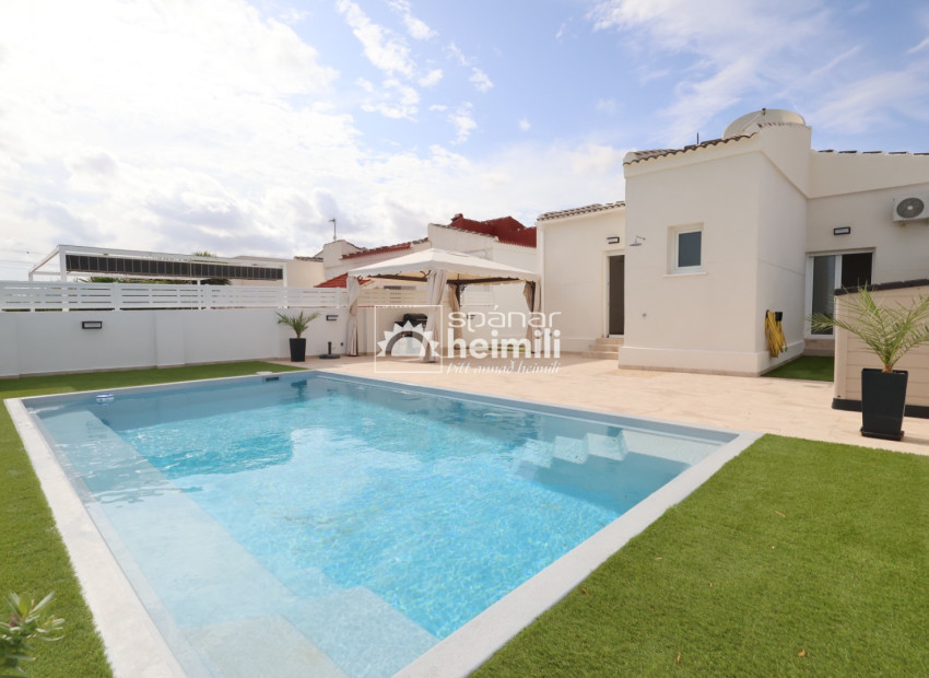 Odsprzedaż - Willa -
Torrevieja