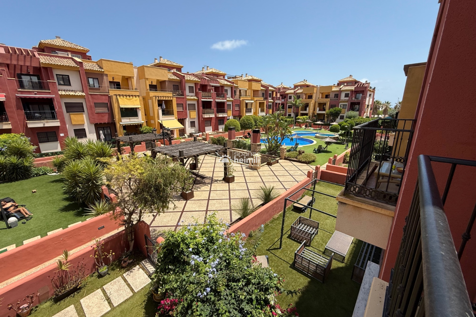 Resale - Apartment -
Cabo Roig