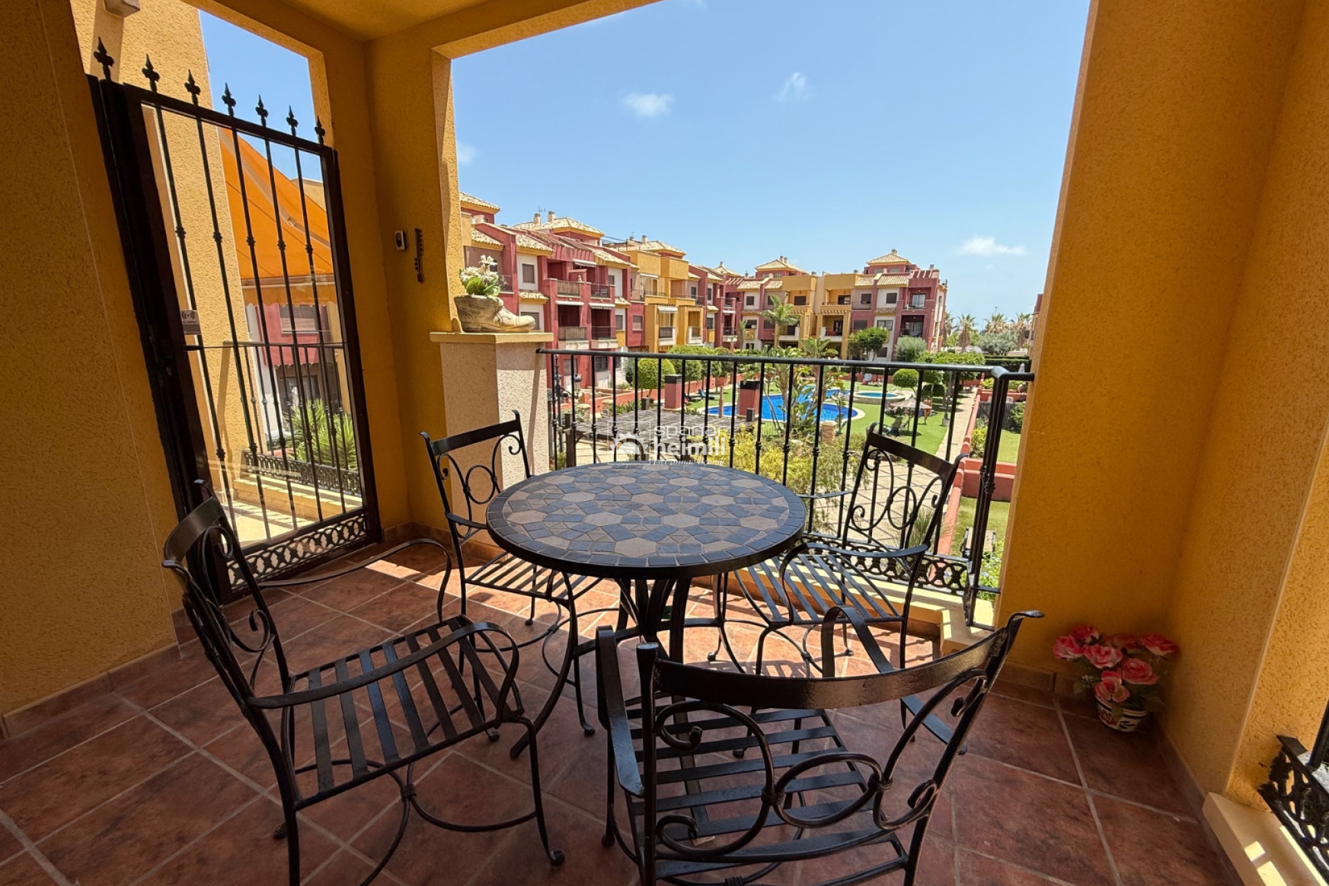 Resale - Apartment -
Cabo Roig