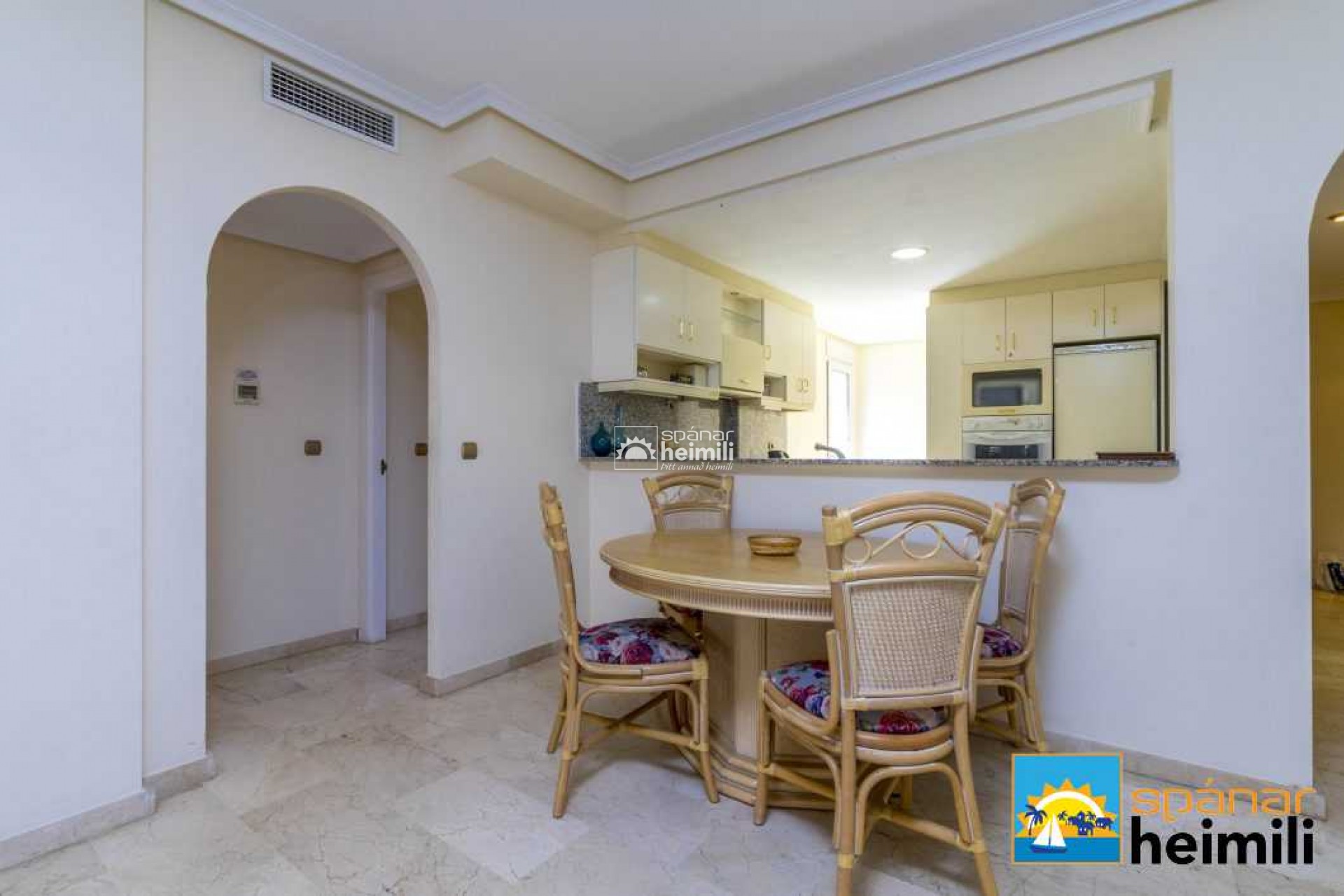 Resale - Apartment -
Cabo Roig