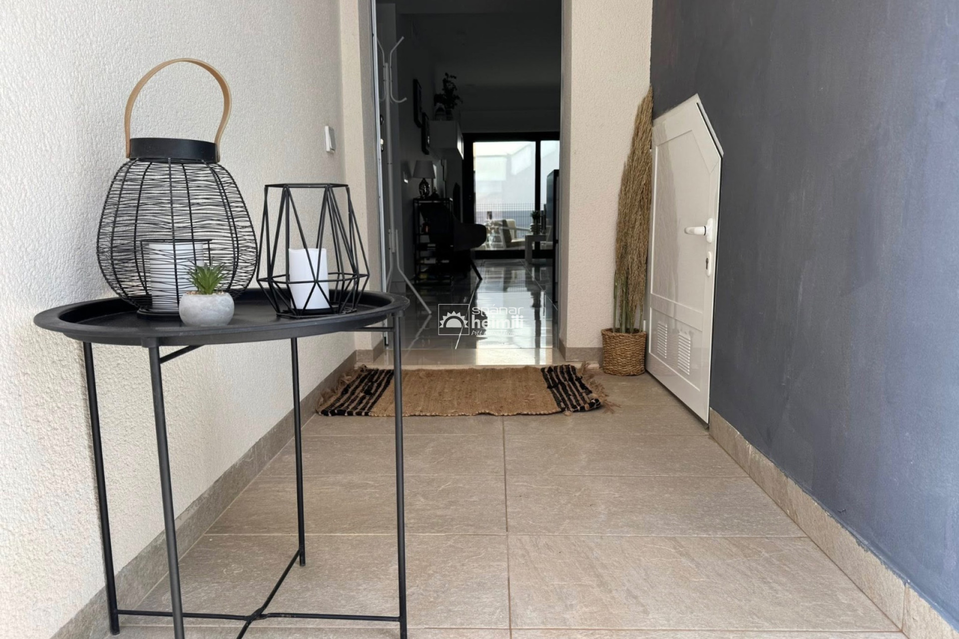 Resale - Apartment -
El Raso