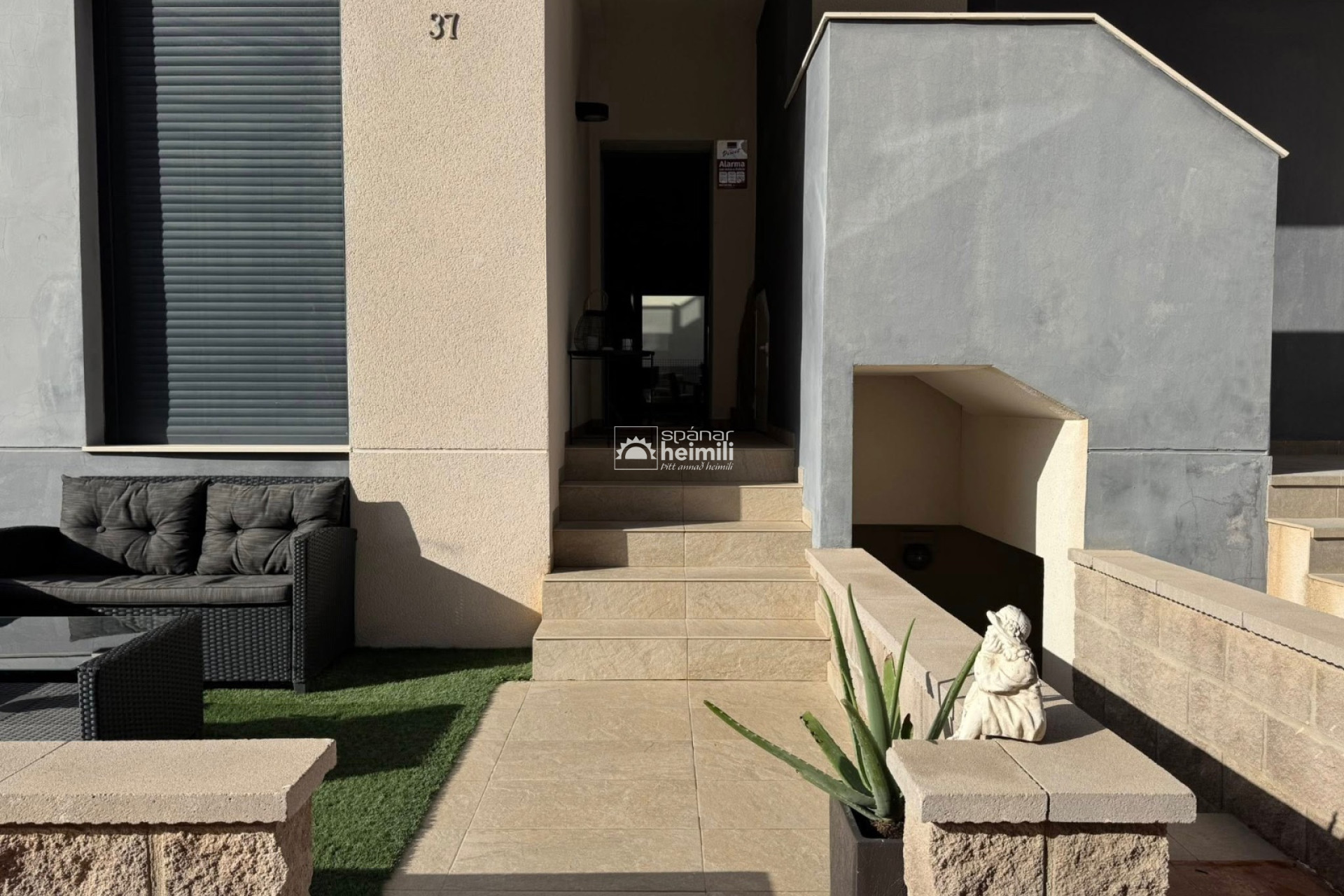 Resale - Apartment -
El Raso