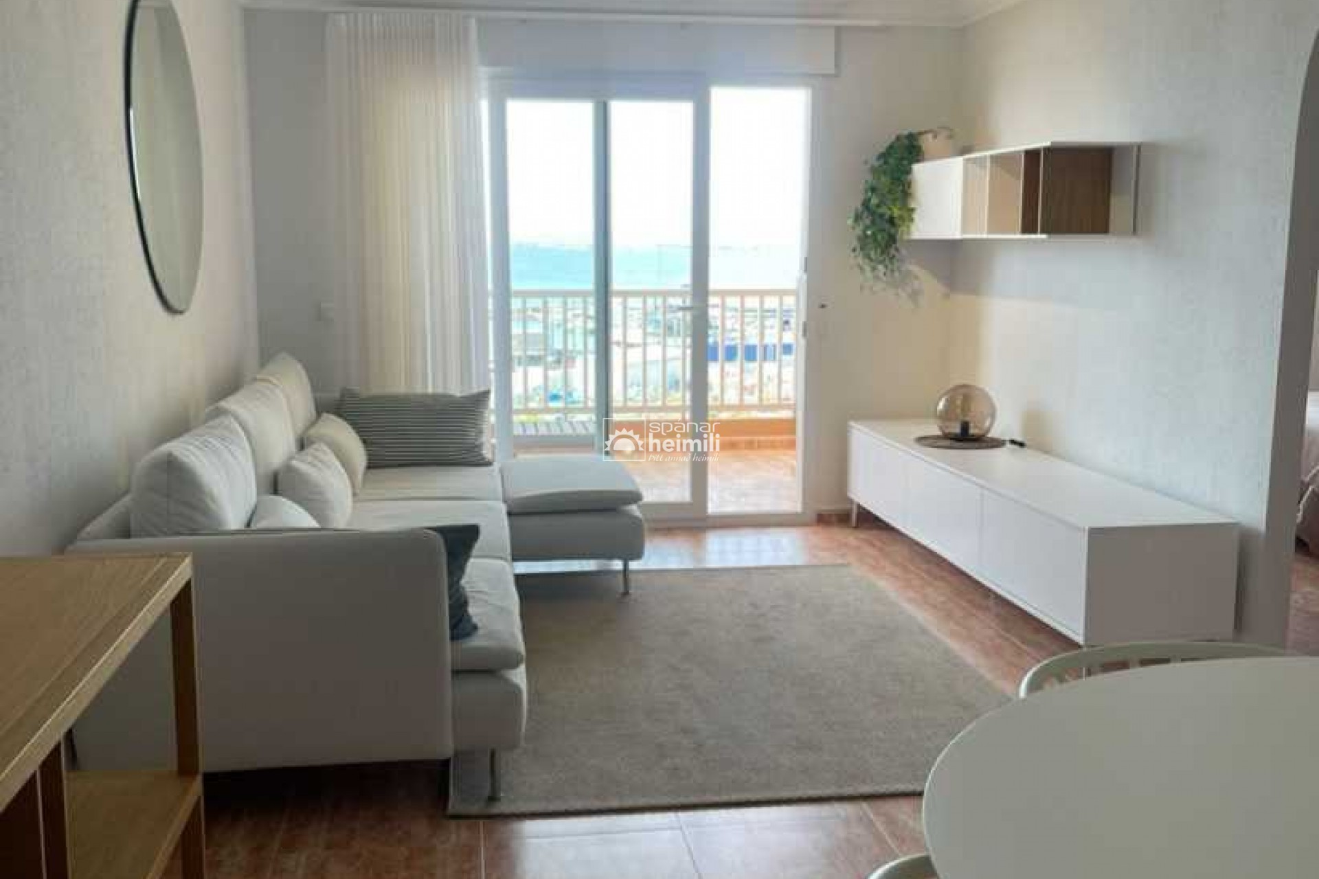 Resale - Apartment -
La Manga del Mar Menor