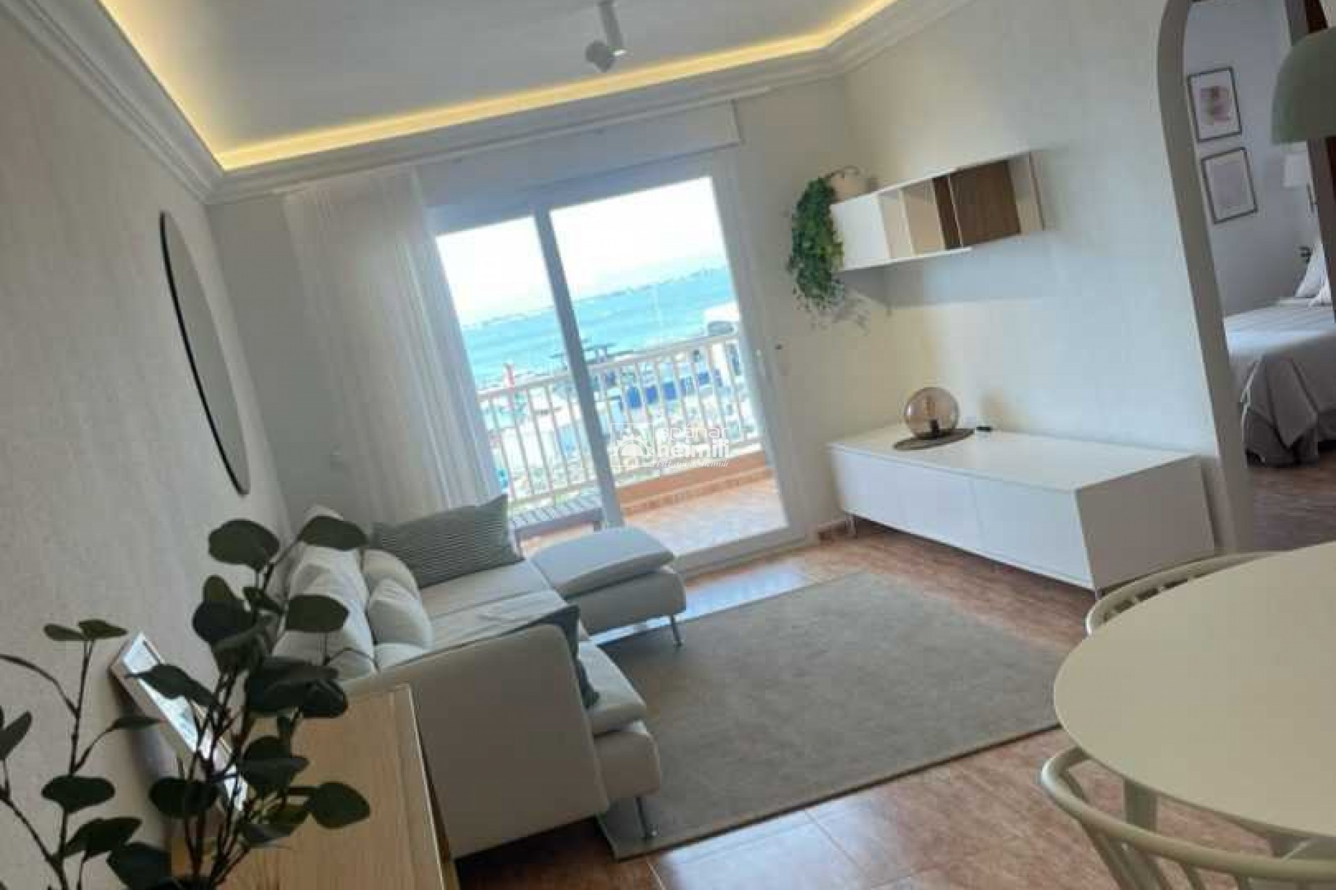 Resale - Apartment -
La Manga del Mar Menor