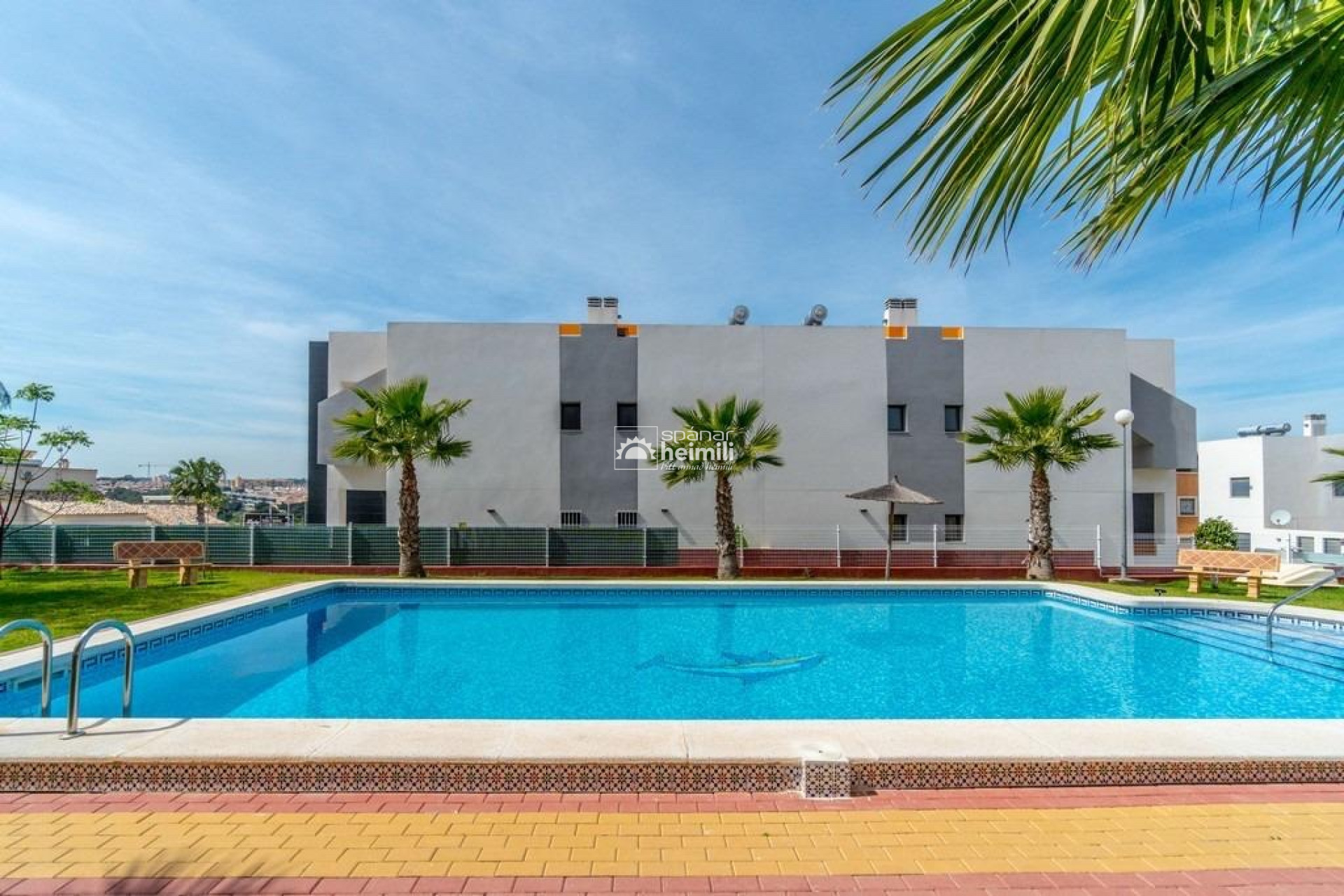 Resale - Apartment -
Los Altos/Los Balcones