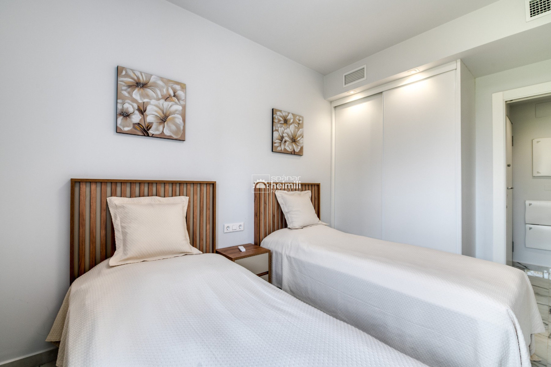 Resale - Apartment -
Playa flamenca