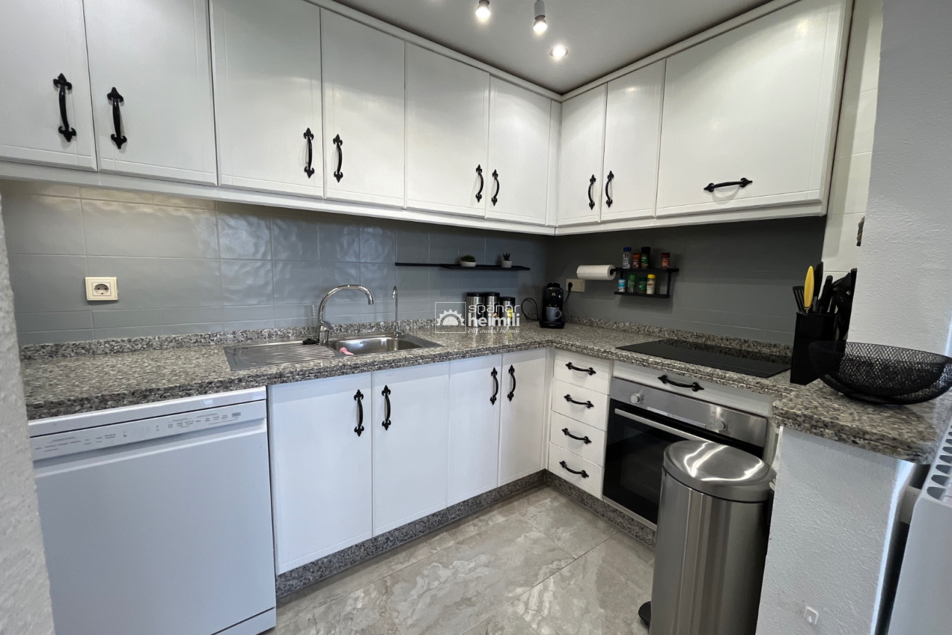 Resale - Apartment -
Playa flamenca