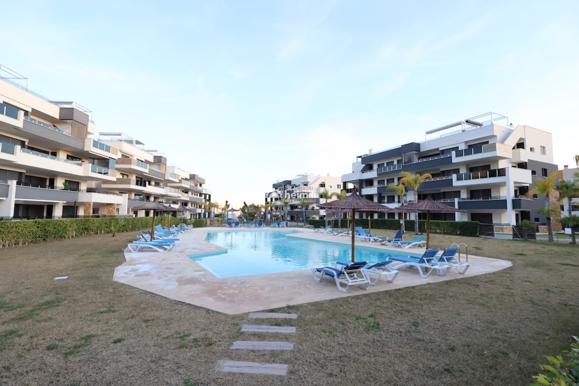 Resale - Apartment -
Playa flamenca