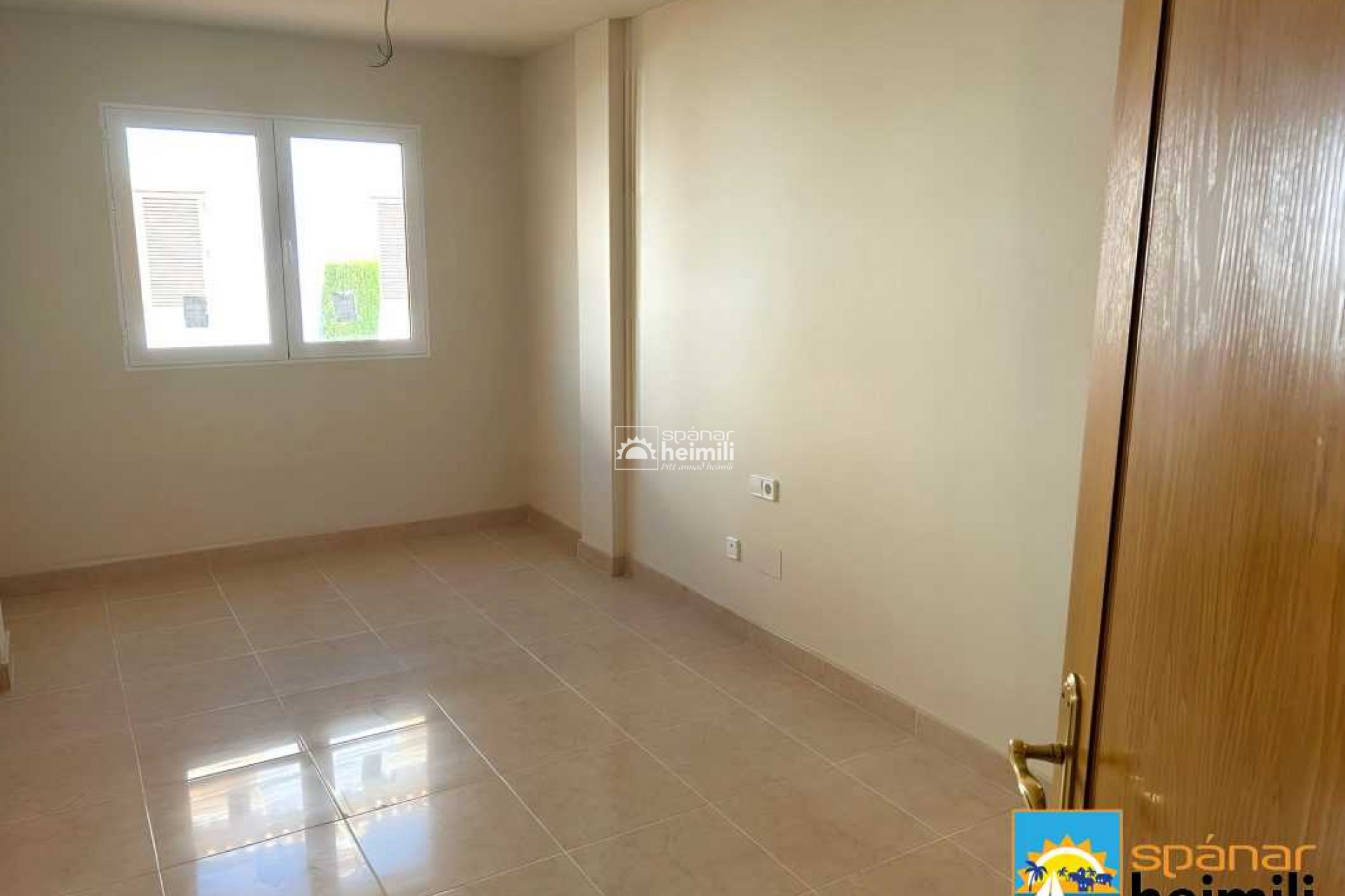 Resale - Apartment -
Portman