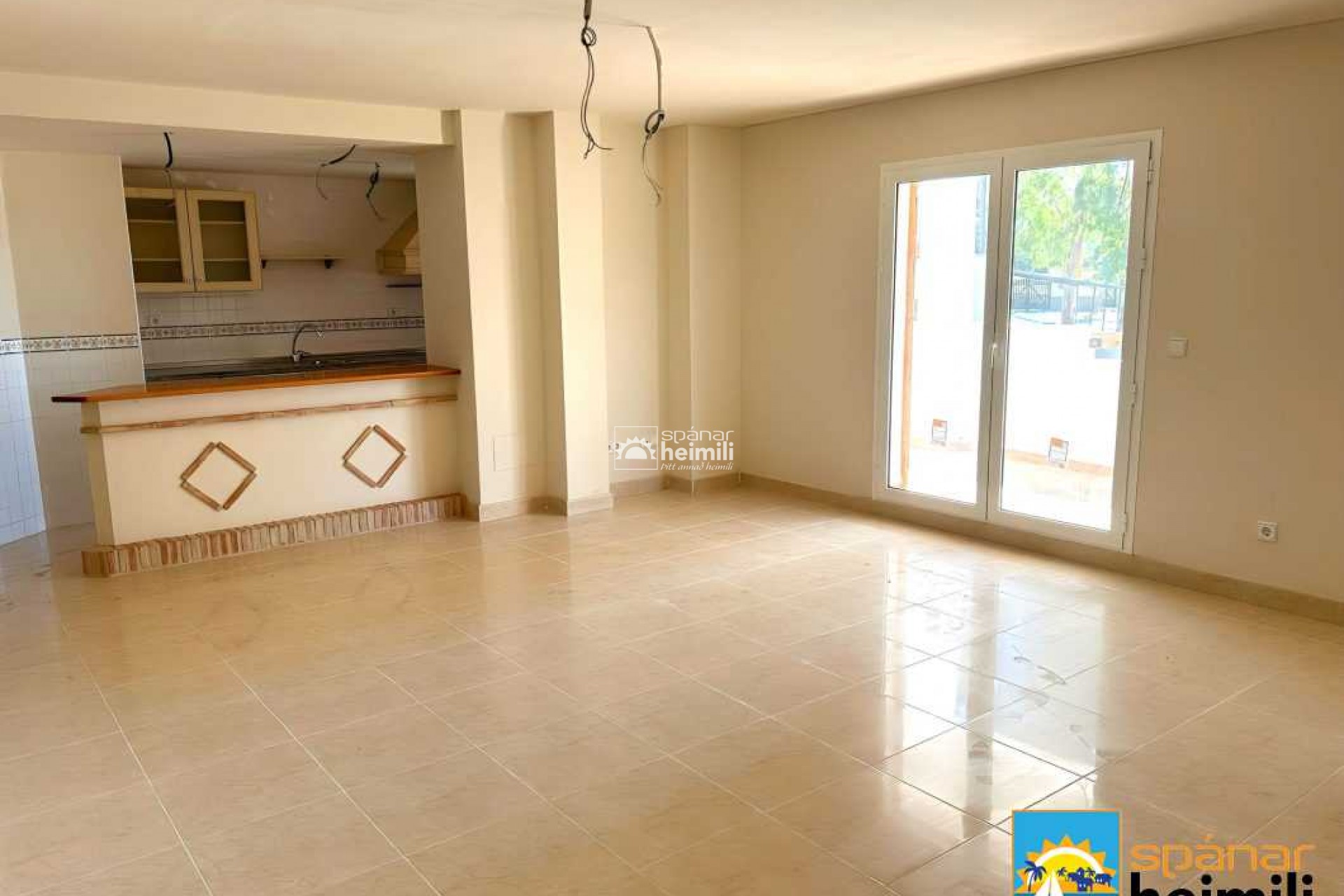 Resale - Apartment -
Portman