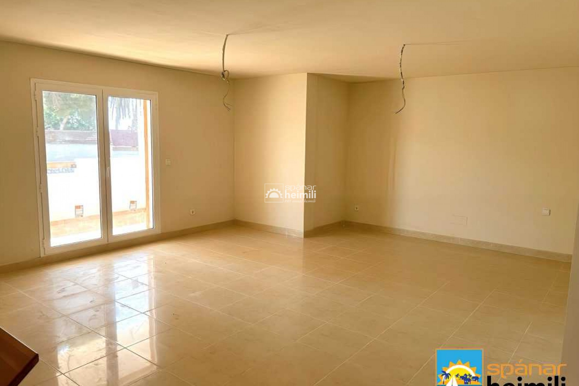 Resale - Apartment -
Portman