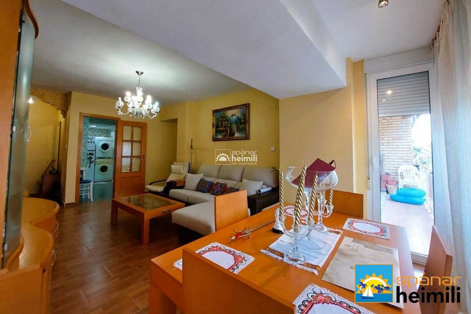 Resale - Apartment -
Punta Prima