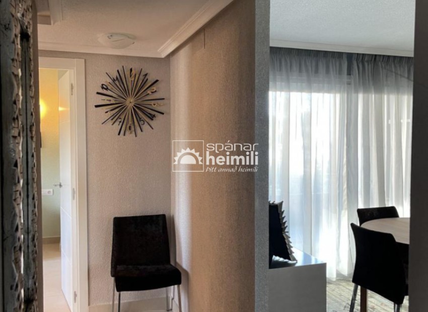 Resale - Apartment -
Punta Prima