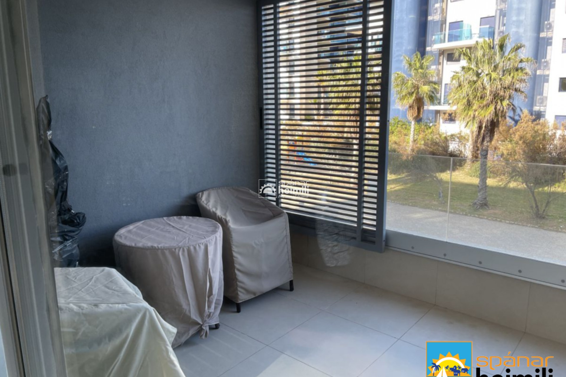 Resale - Apartment -
Punta Prima