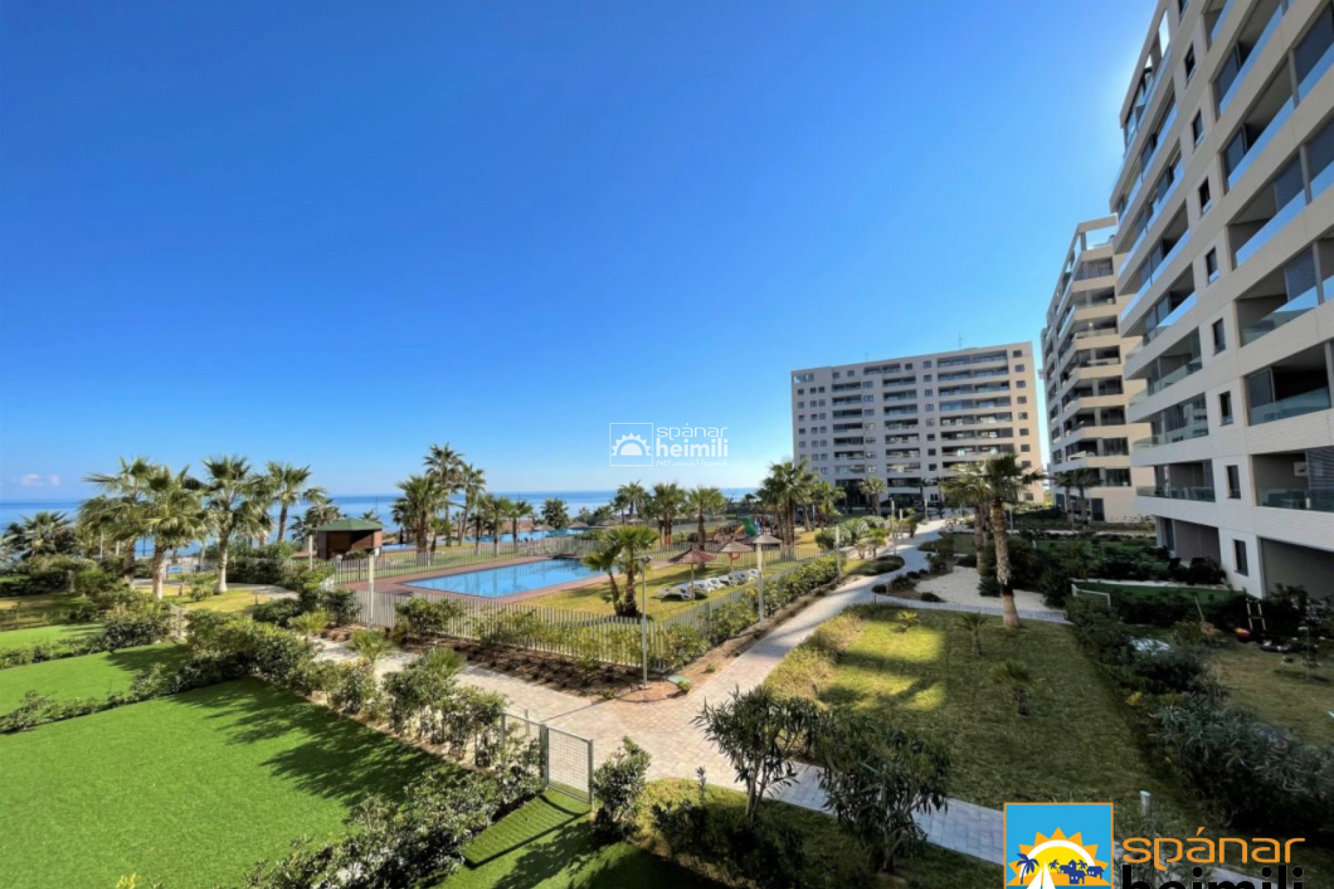 Resale - Apartment -
Punta Prima