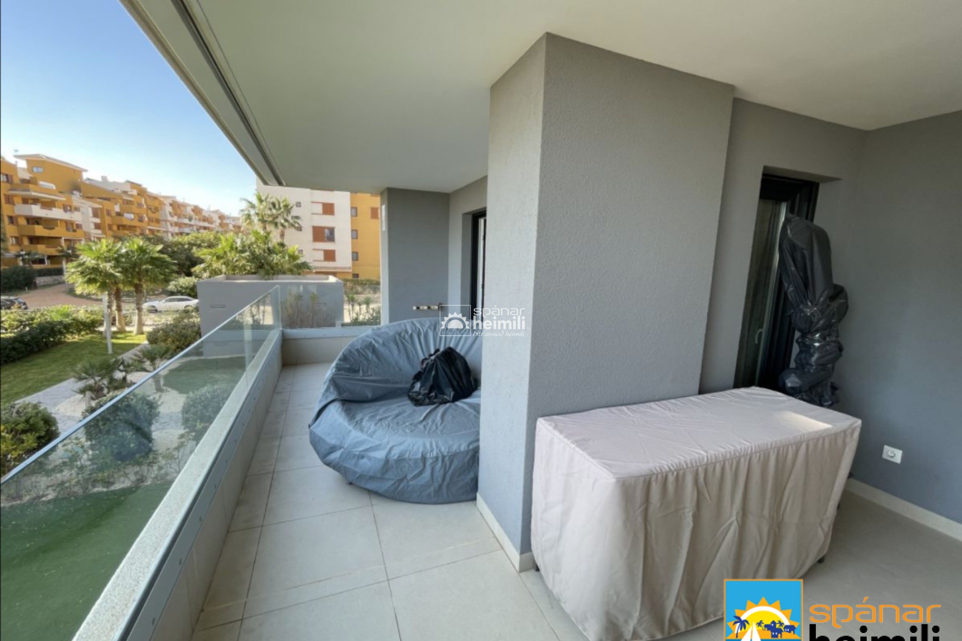 Resale - Apartment -
Punta Prima