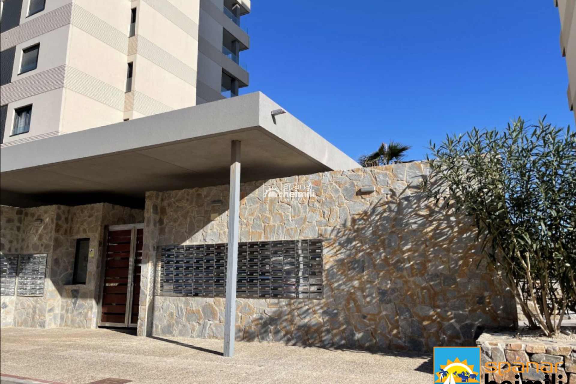 Resale - Apartment -
Punta Prima