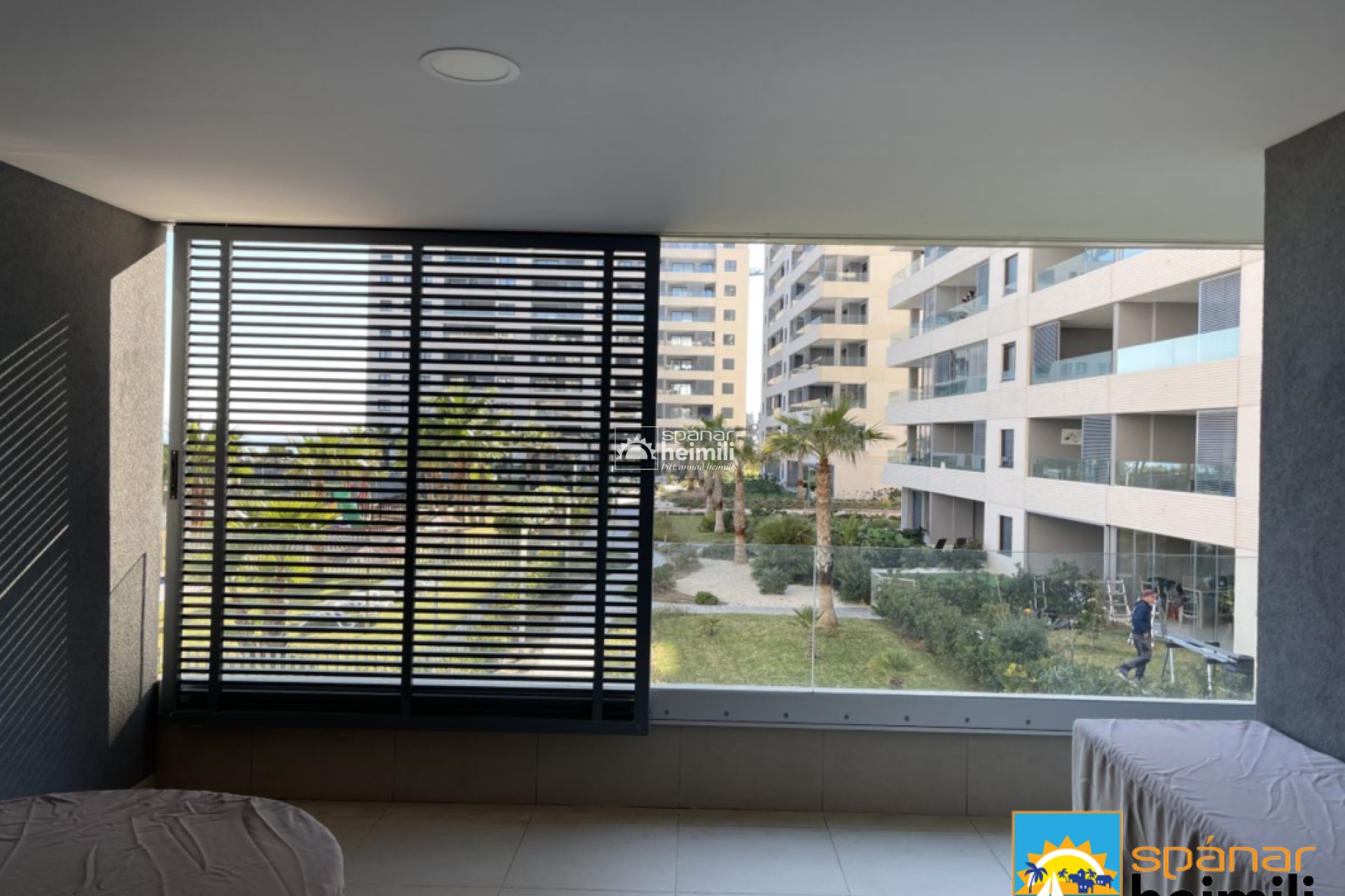 Resale - Apartment -
Punta Prima