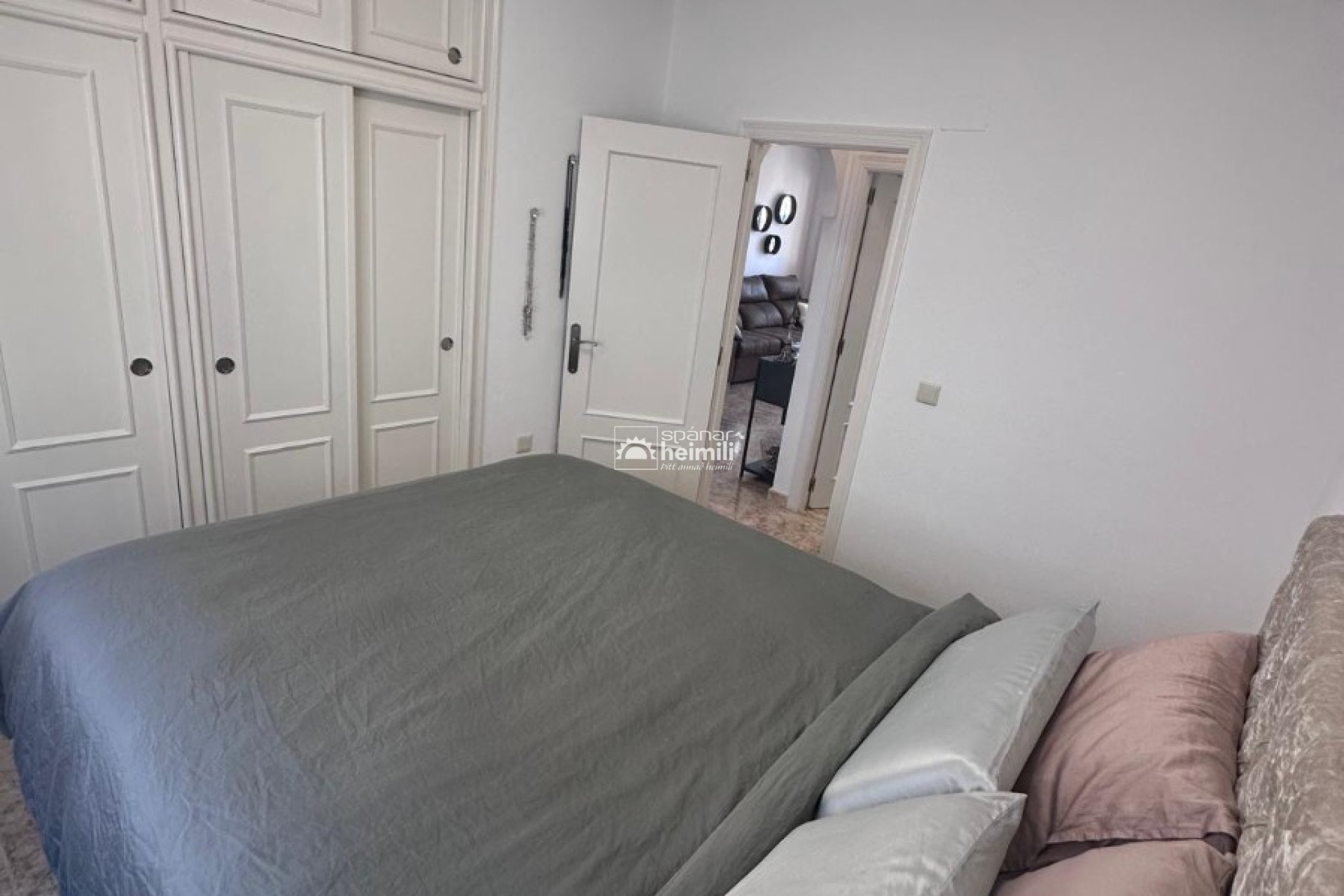 Resale - Apartment -
Punta Prima