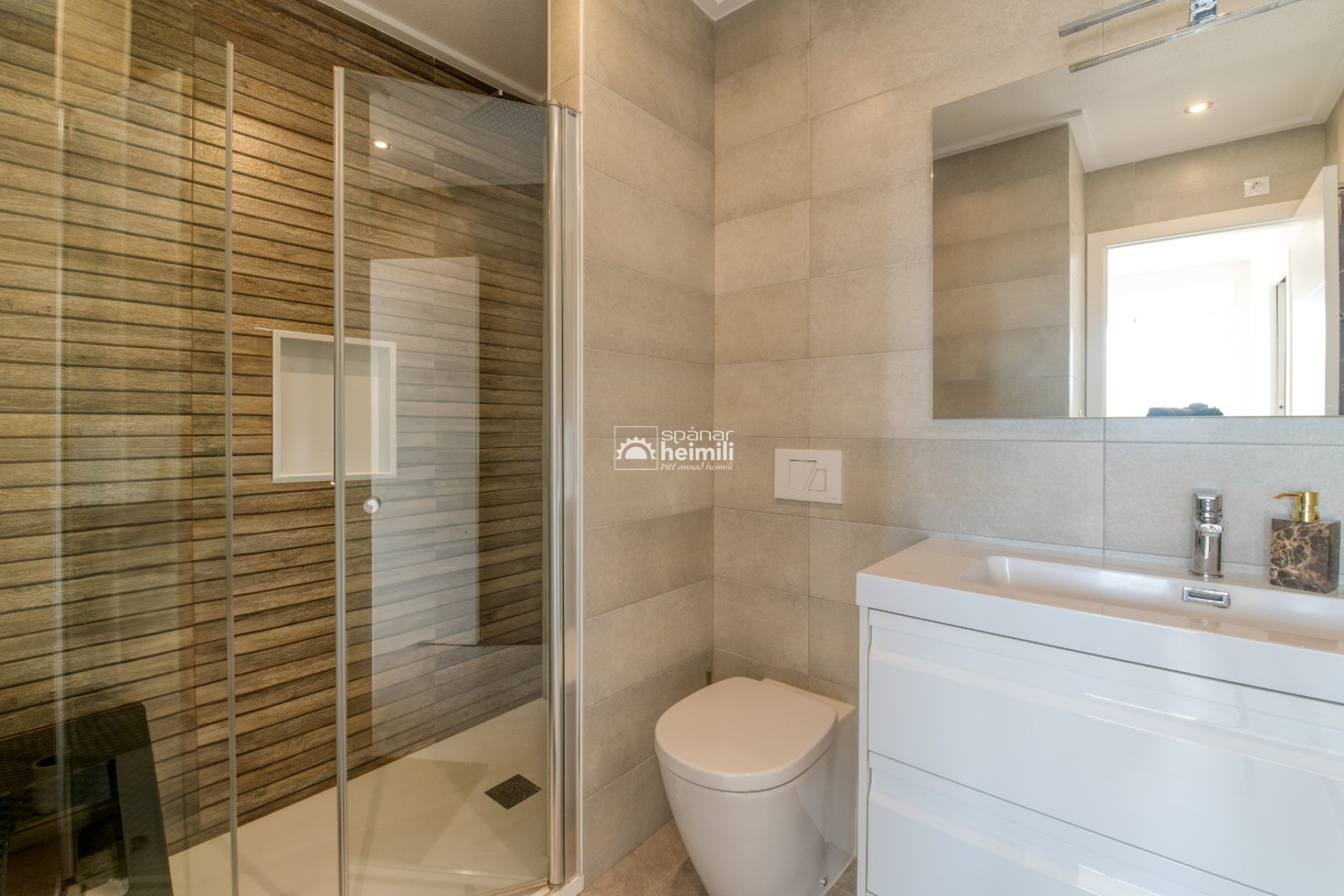 Resale - Apartment -
Punta Prima