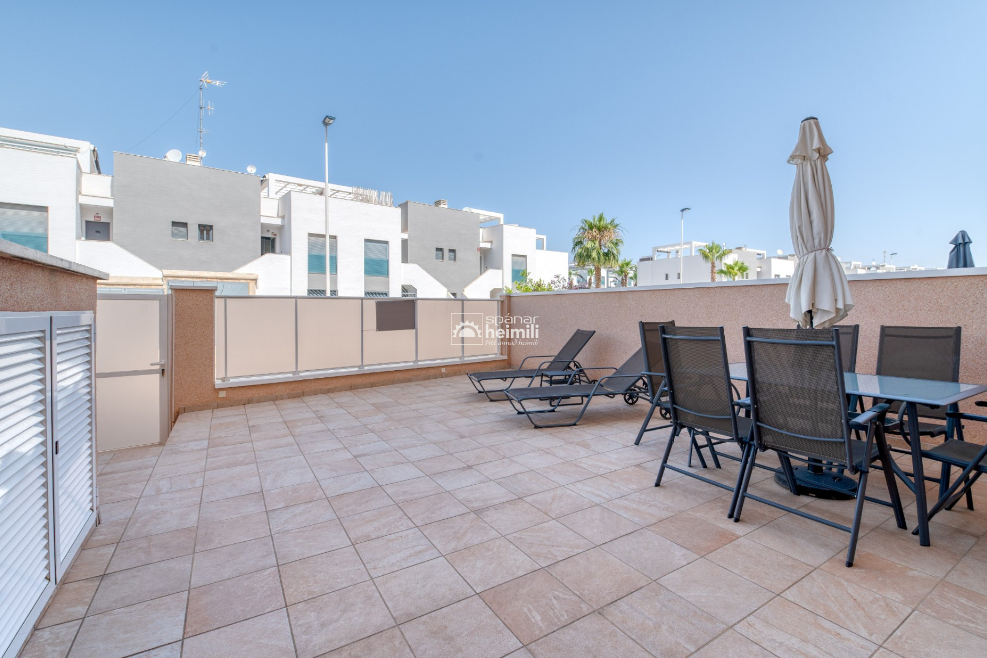 Resale - Apartment -
Punta Prima