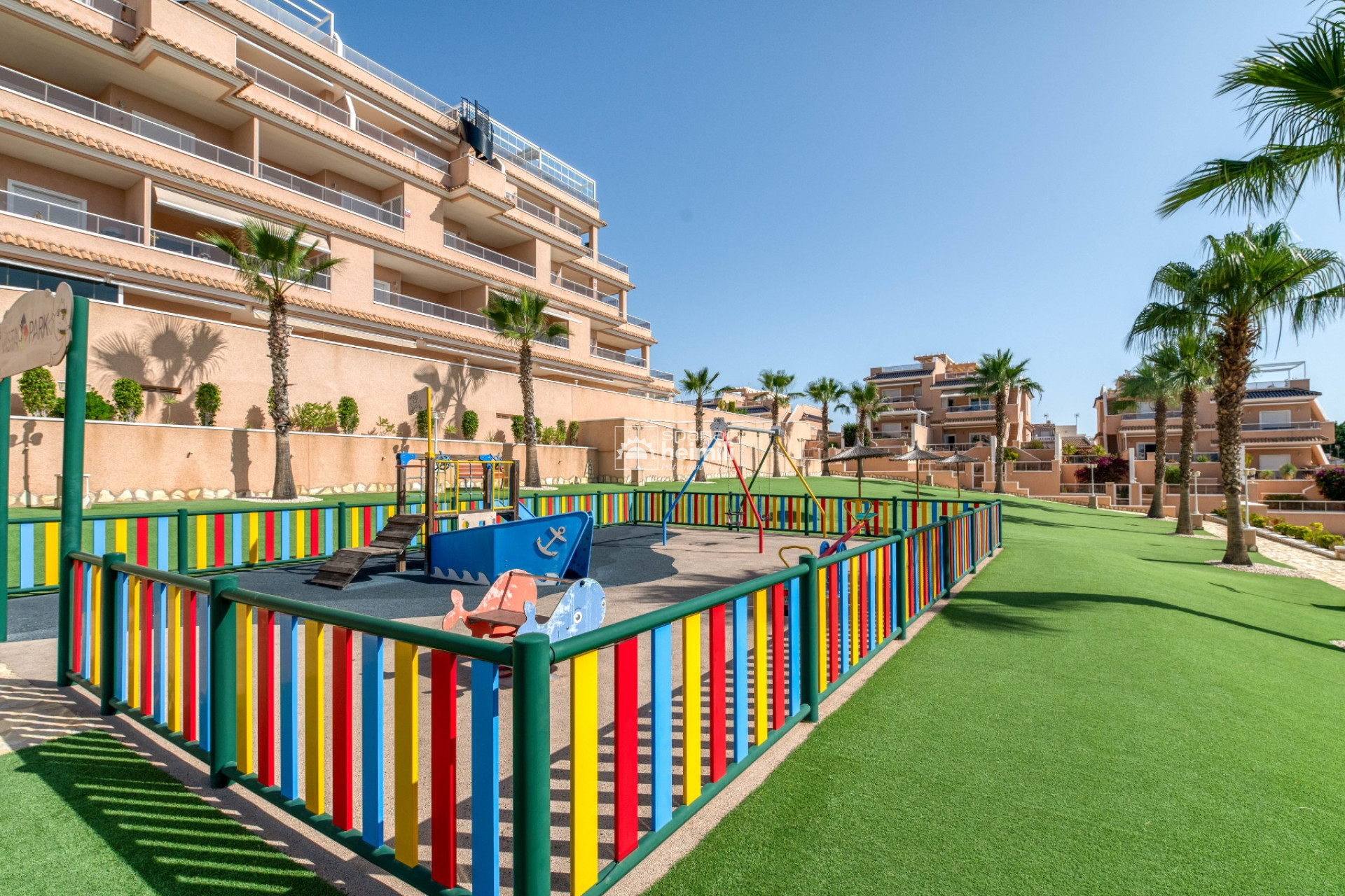 Resale - Apartment -
Punta Prima