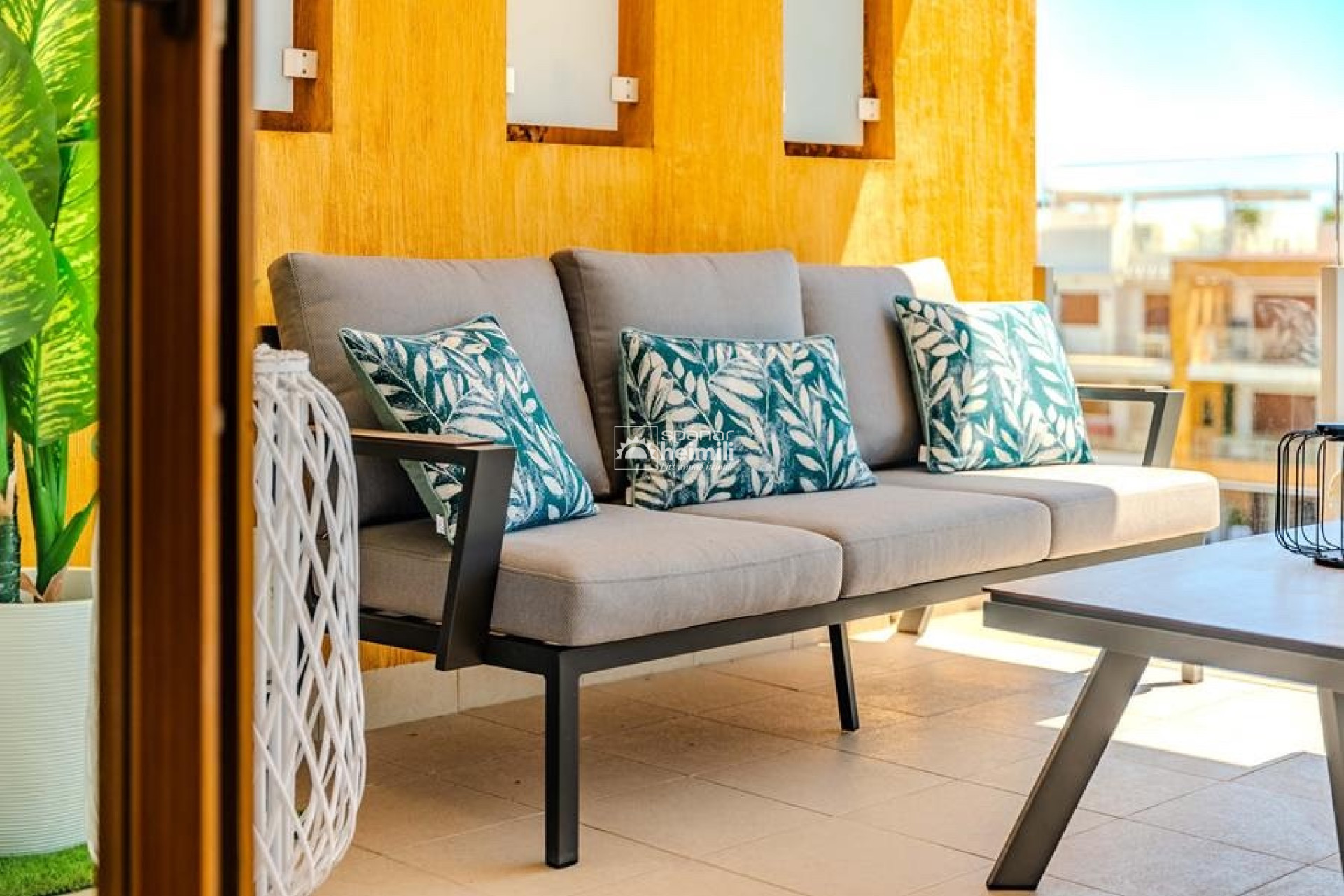 Resale - Apartment -
Punta Prima